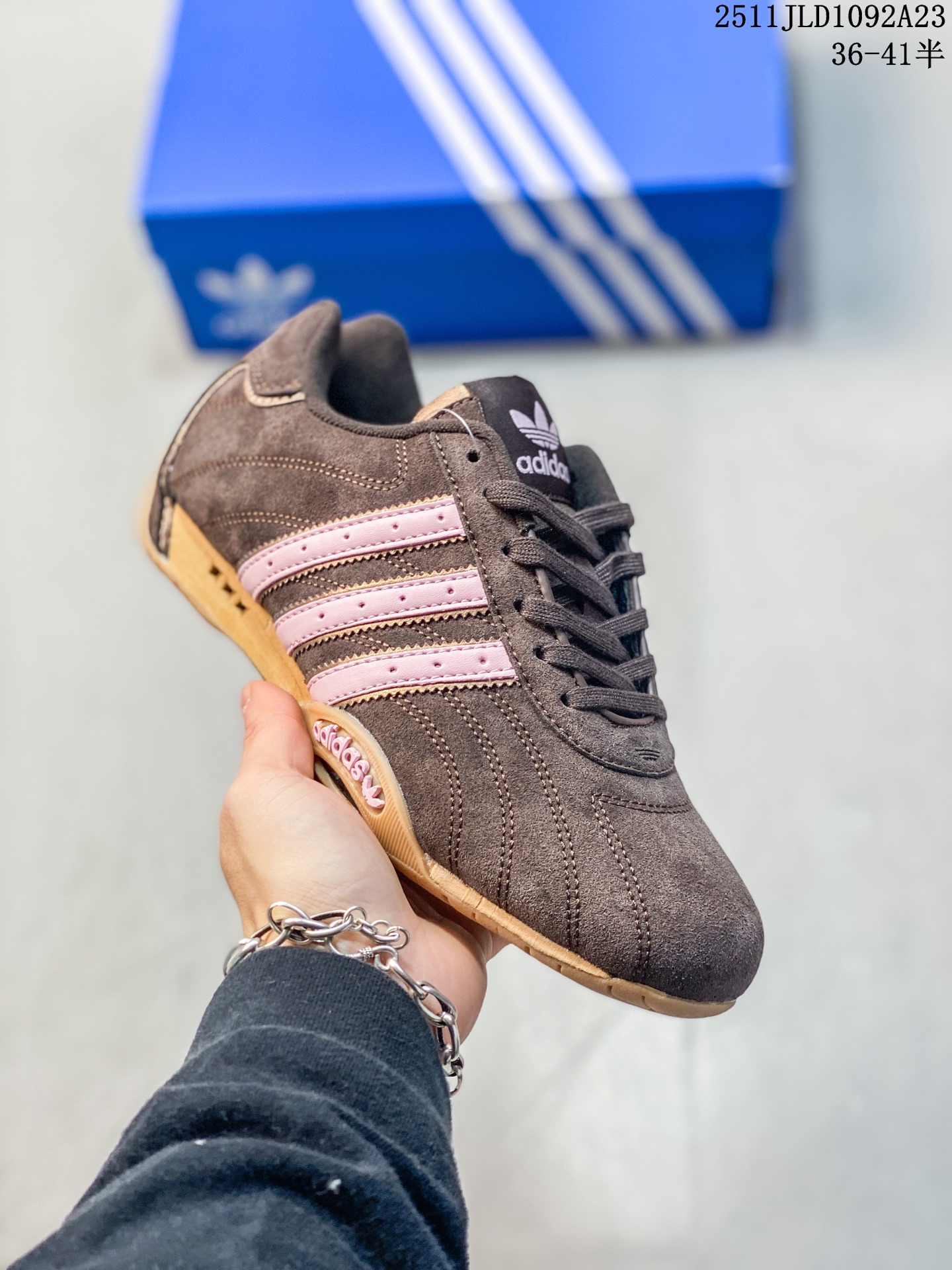 💰200
公司级✅Adidas Originals Adiracer 潮流运动防滑耐磨 阿迪达斯 低帮休闲跑步鞋
货号:JR8867
尺码:36 36.5 37 38 38.5 39 40 40.5 41
ID:HL141801120 Size:36～41B
11JLD1092A23