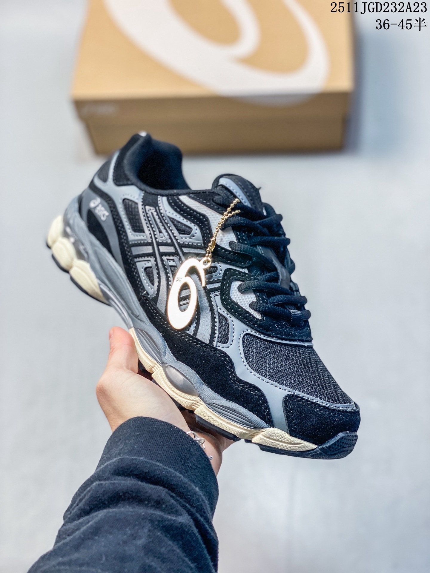 💰140
真标✅ASICS GEL-NYC 亚瑟士 透气网眼鞋面 配合部分合成革材质 采用全新AHAR+橡胶材质 更加耐磨
货号:1203A383-025
尺码:36 37 37.5 38 39 39.5 40.5 41.5 42 42.5 43.5 44 45
ID:JZD101-AZK
11JGD232A23