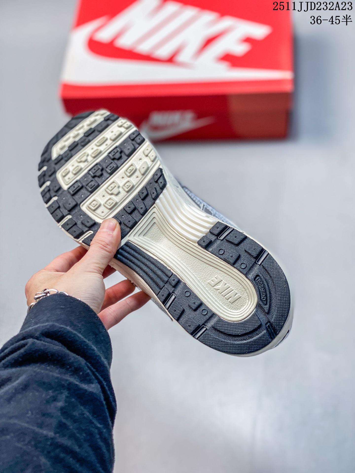 💰110
NK P6000 系列低帮复古老爹风休闲运动舒适慢跑鞋
超火复古老爹跑鞋 充正版本
耐克 P6000老爹鞋Initiator 独家出货
独家私模 原鞋 真标 原盒打造
官方货号：BV1021-108
Size：如图
编码：D71221123
11JJD232A23