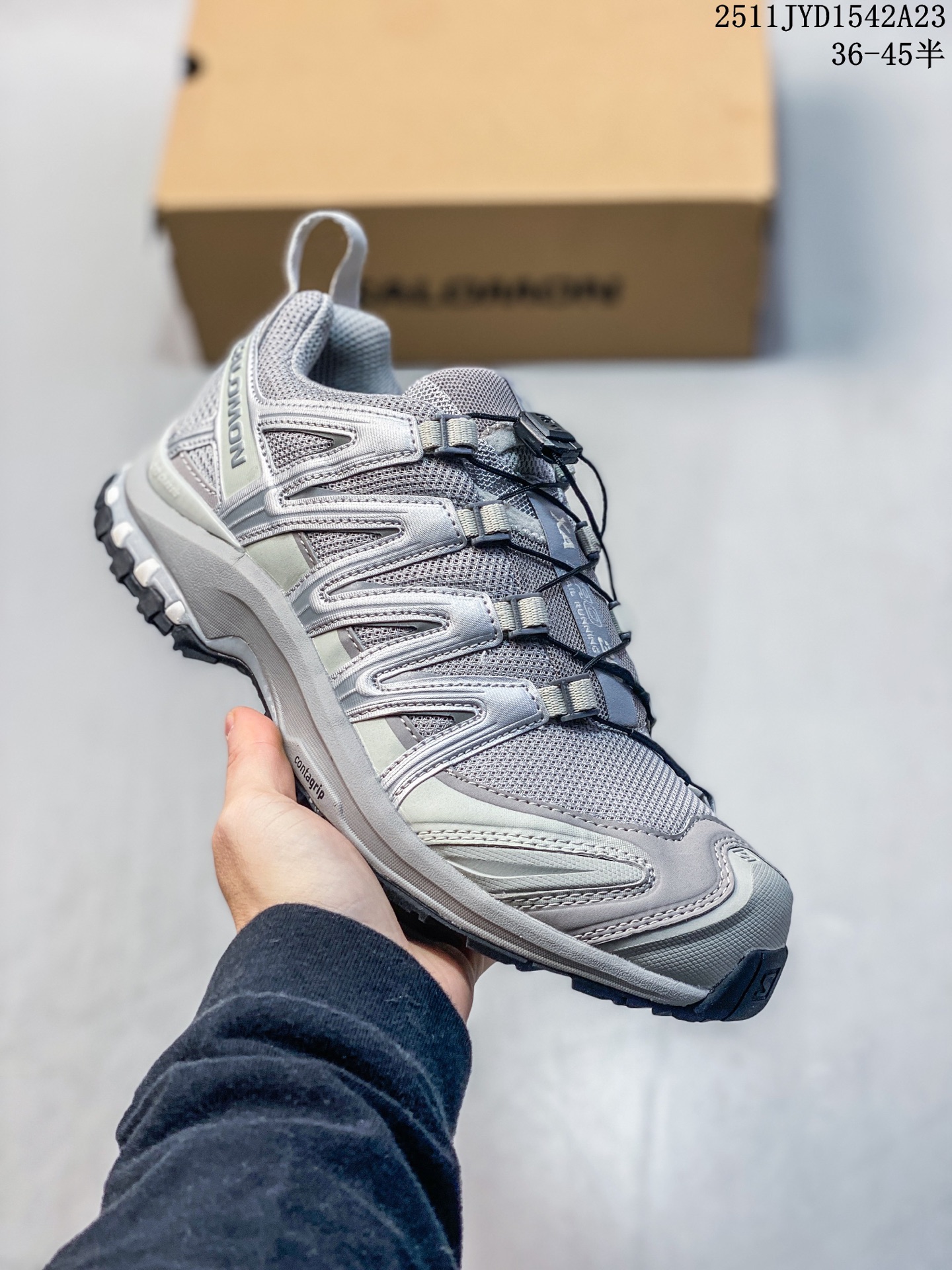 💰170
公司级✅Salomon萨洛蒙 XA PRO 3D户外越野跑鞋 鞋面采用SENSIFIT贴合技术 全方位贴合包裹脚型 鞋跟部鞋底牵引设计 提供强大的抓地性能 更适应野外崎岖不平的道路 其3D ADVANCED CHASSIS底盘 材料轻量大化 钉齿设计更具稳定性、防护性 鞋底易磨损区运用CONTAGRIP高耐磨材料 应对城市硬质路面长距离跑考验
货号:414677-24
尺码:36 36.5 37.5 38 38.5 39 40 40.5 41 42 42.5 43 44 45
11JYD1542A23