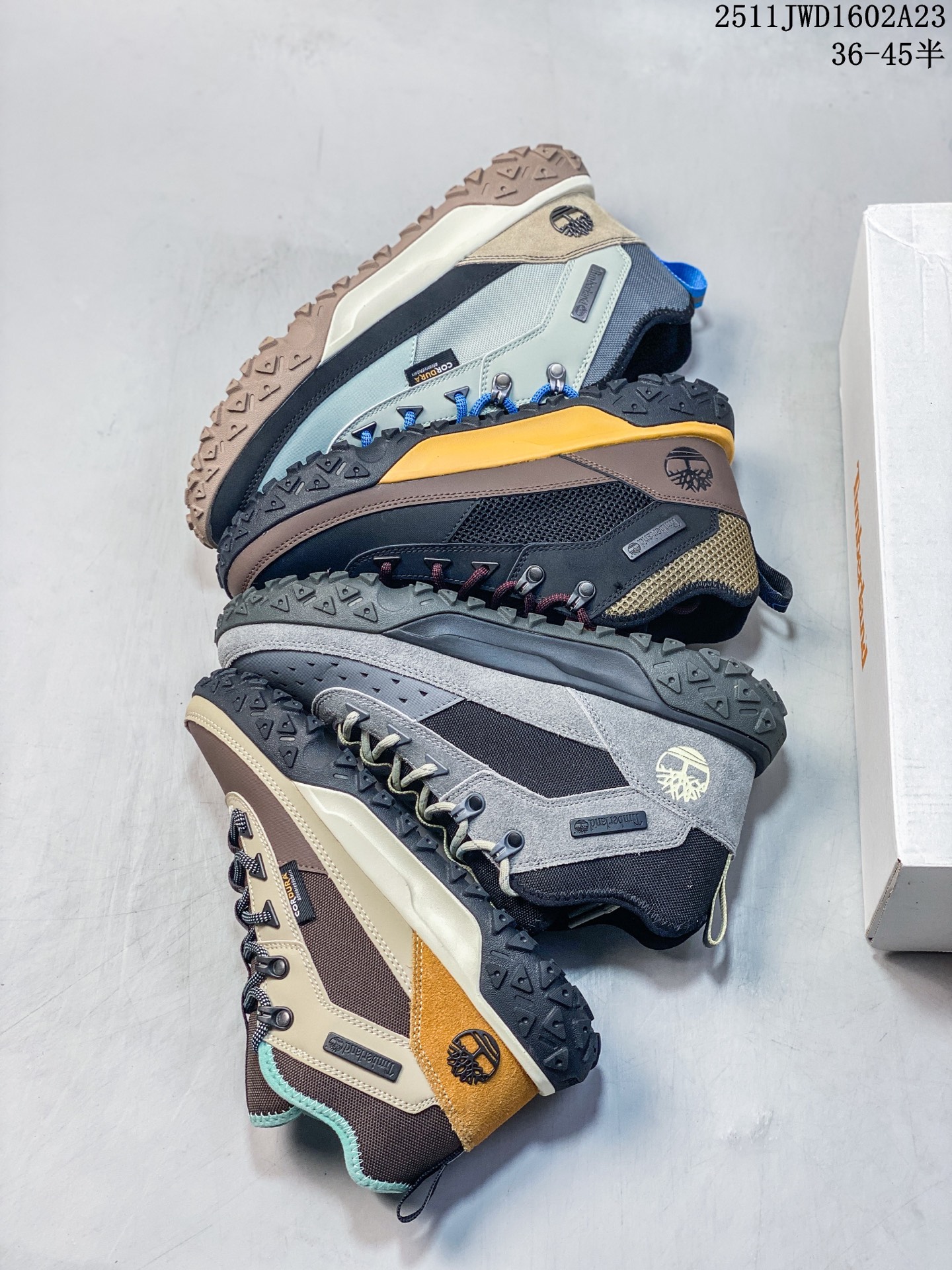 🈴️💰170
Timberland添柏岚，户外高帮休闲大黄靴系列 广东大厂品质 原盒原包装 24ss新款 时尚潮流搭配 面料采用意大利🇮🇹顶级磨砂细纹牛皮 搭配防臭防腐真皮乳胶鞋垫 大底到五金都是代工厂原材料制作 同原版固特异永不开胶工艺 好货不杀猪 首单质量严格把控 全网独家首发 品质毋庸置疑 全套官网统一包装 给您完美的穿着体验 质量考究耐穿 型男必备 专治不帅 高品质脚感一流 今年冬季防寒户外专用 日常随意搭配 
货号：
尺码：40-41-41.5-42-43-43.5-44-44.5-45-45.5-46
11JWD1602A23