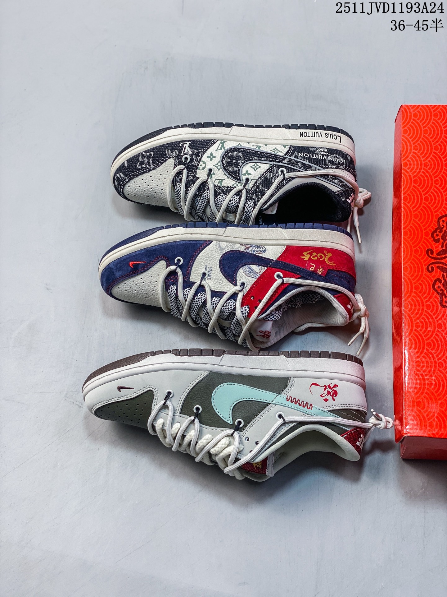 🈴️💰190
海外爆款限量发售！公司级 Nike SB Dunk Low“蛇年系列——绑带蓝白藏蓝勾” 周年高端定制 低帮休闲板鞋 定制鞋盒 大厂纯原品质出货 超高清洁度 皮料切割干净无任何毛边 细节完美 
货号：YX5066-288
Size:36 36.5 37.5 38 38.5 39 40 40.5 41 42 42.5 43 44 44.5 45
11JVD1193A24