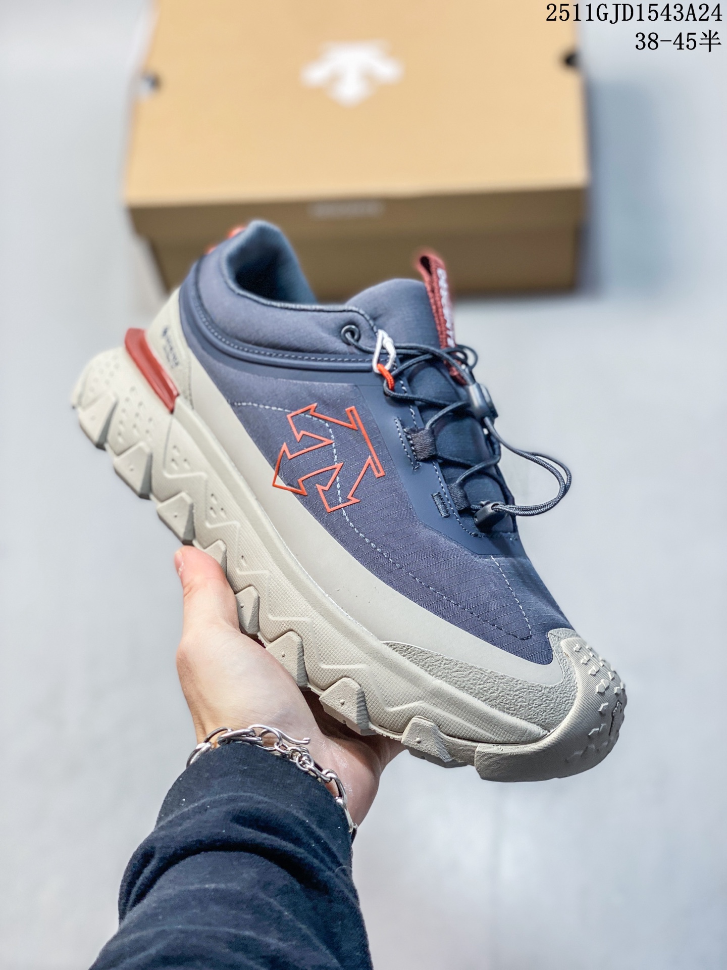 💰220
公司级✅迪桑特DESCENTE SKI STYLE系列 SNOW RIDE GTX舒适百搭 防滑耐磨低帮 生活休闲鞋
工程网布 夏日透气担当 轻质中底 回弹舒适每一步 米其林外地 多场景抓地稳
货号:D5431SSN56
尺码:38 38.5 39 40 40.5 41 42 42.5 43 44 45
11GJD1543A24