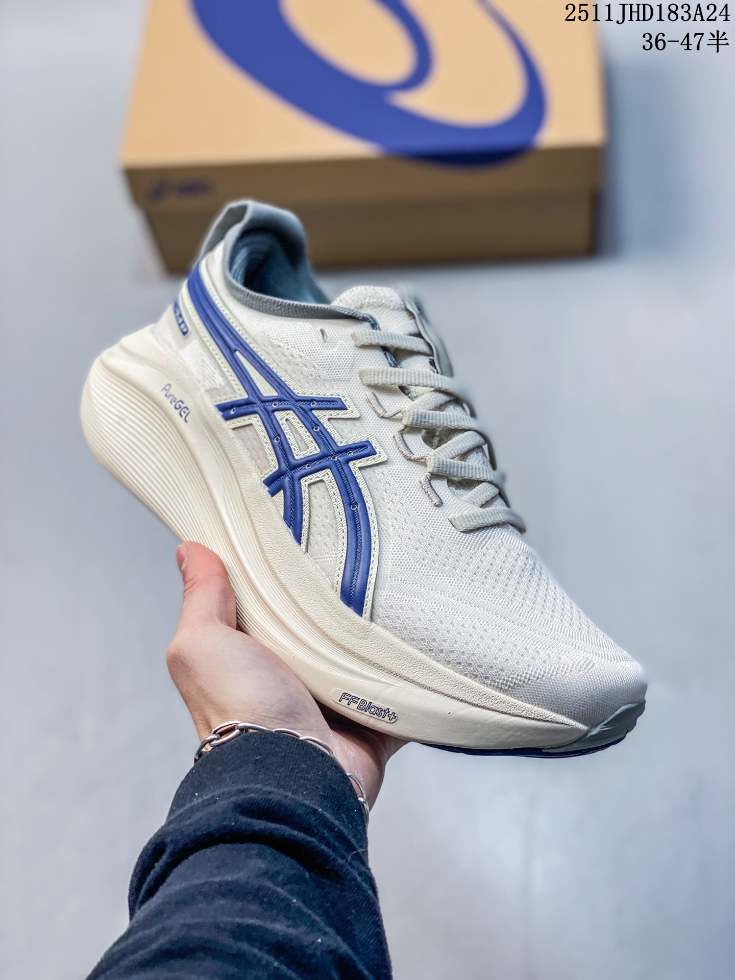 💰140
Asics/亚瑟士 原档案数据开发楦型纸版,原装印尼代工进口单丝纤维工程网布鞋面,轻量舒适透气材质,后跟环绕式可视GEL缓震胶效果,采用前掌FLYTEFOAM Propel缓震中底科技❗️跑步由自己定义「跑鞋之王」日本专业跑鞋品牌亚瑟士Asics Gel-Kayano 27代超轻量专业运动慢跑鞋"
类型:男女鞋
码数:36 37 37.5 38 39 39.5 40.5 41.5 42 42.5 43.5 44 44.5 45
编码:1125230.SS
11JLD183A24