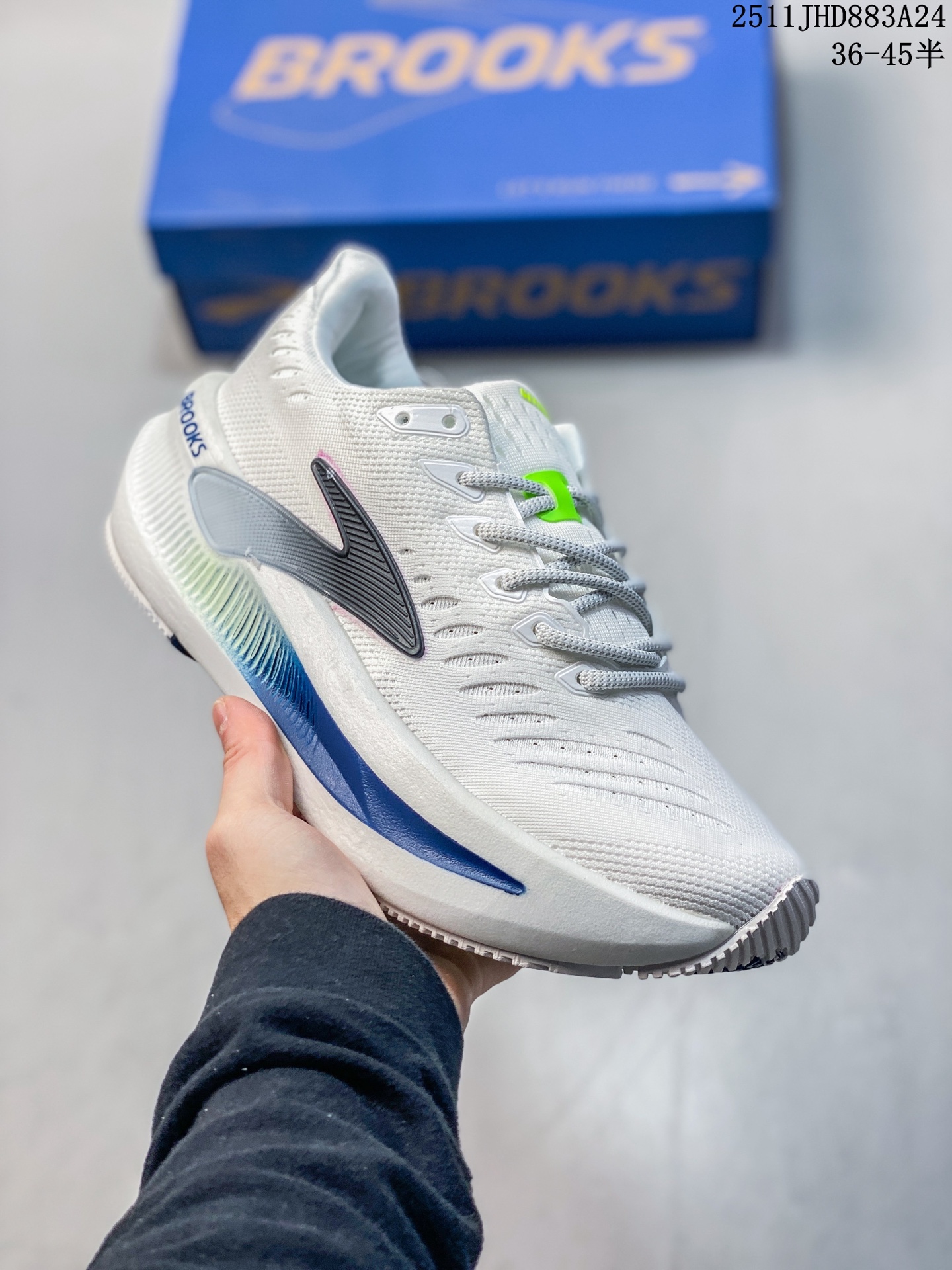 Brooks Hyperion 2 布鲁克斯 低帮透气缓震轻盈跑步鞋 采用改进工程空气网眼组合热熔工艺 鞋面材质搭载DNA LOFT V2密度泡棉缓震系统 中底外置防滑耐磨橡胶底片 货号:110479 JHD883A24