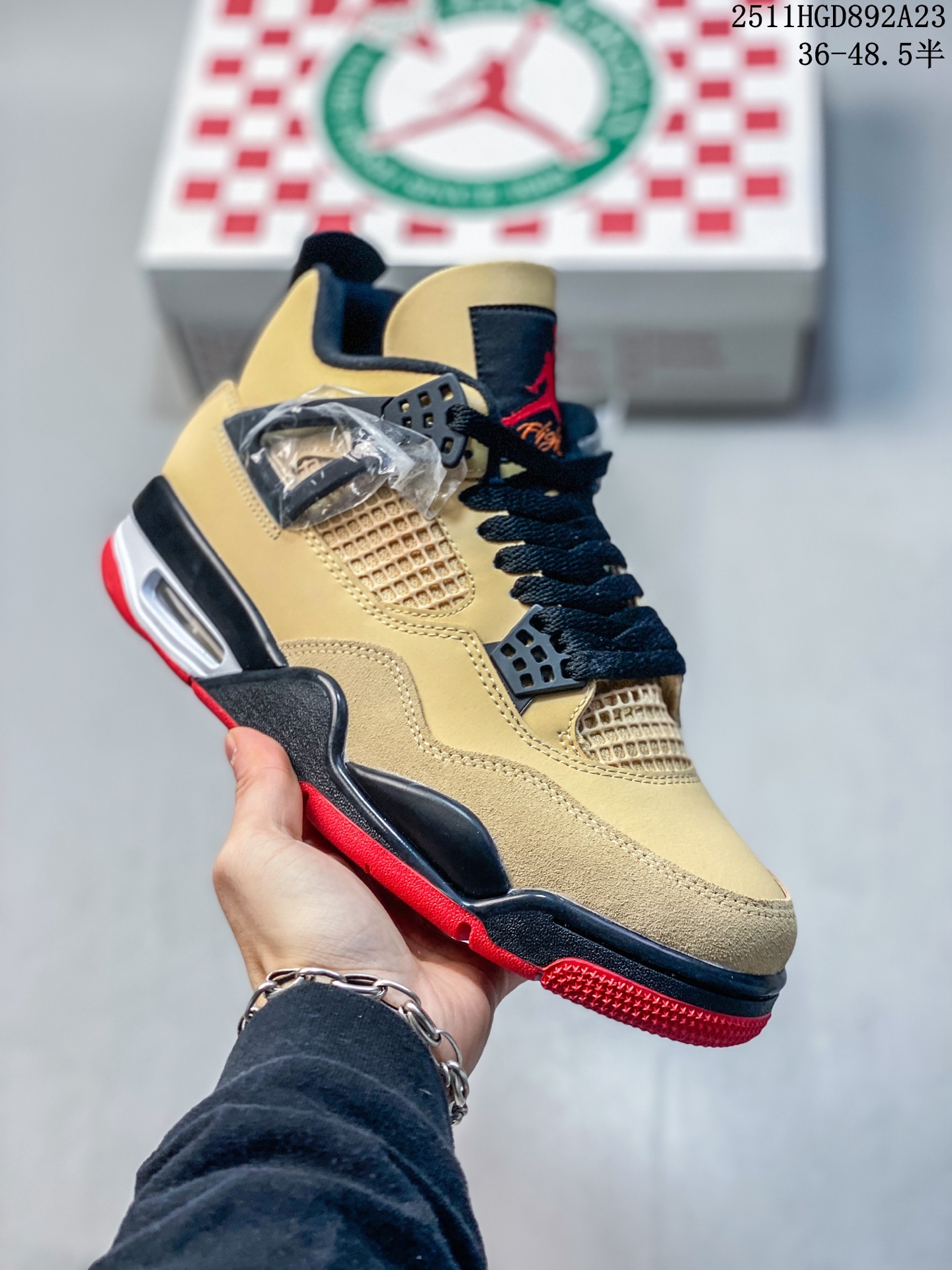 💰340
 Nike AIR JORDAN 4 RETRO (GS) 乔丹4代 披萨配色-卡其黑红 优势供应市场 平民价格定位 全新模具开发 纯正4代正确鞋型 进口头层皮料 高清洁度 立体高频 四线中底拉帮 网格大小 各方面细节都不错 品质完全碾压市面诸多嘴炮"纯原"杀猪版本 主力工厂出品 原鞋原楦原纸板开发 一眼正品既视感 细节均已解码 还原度高达98% 外贸客户寄售国外可稳妥充Z 货号：IH2094 200 尺码：36-48.5（半）
11HGD892A23