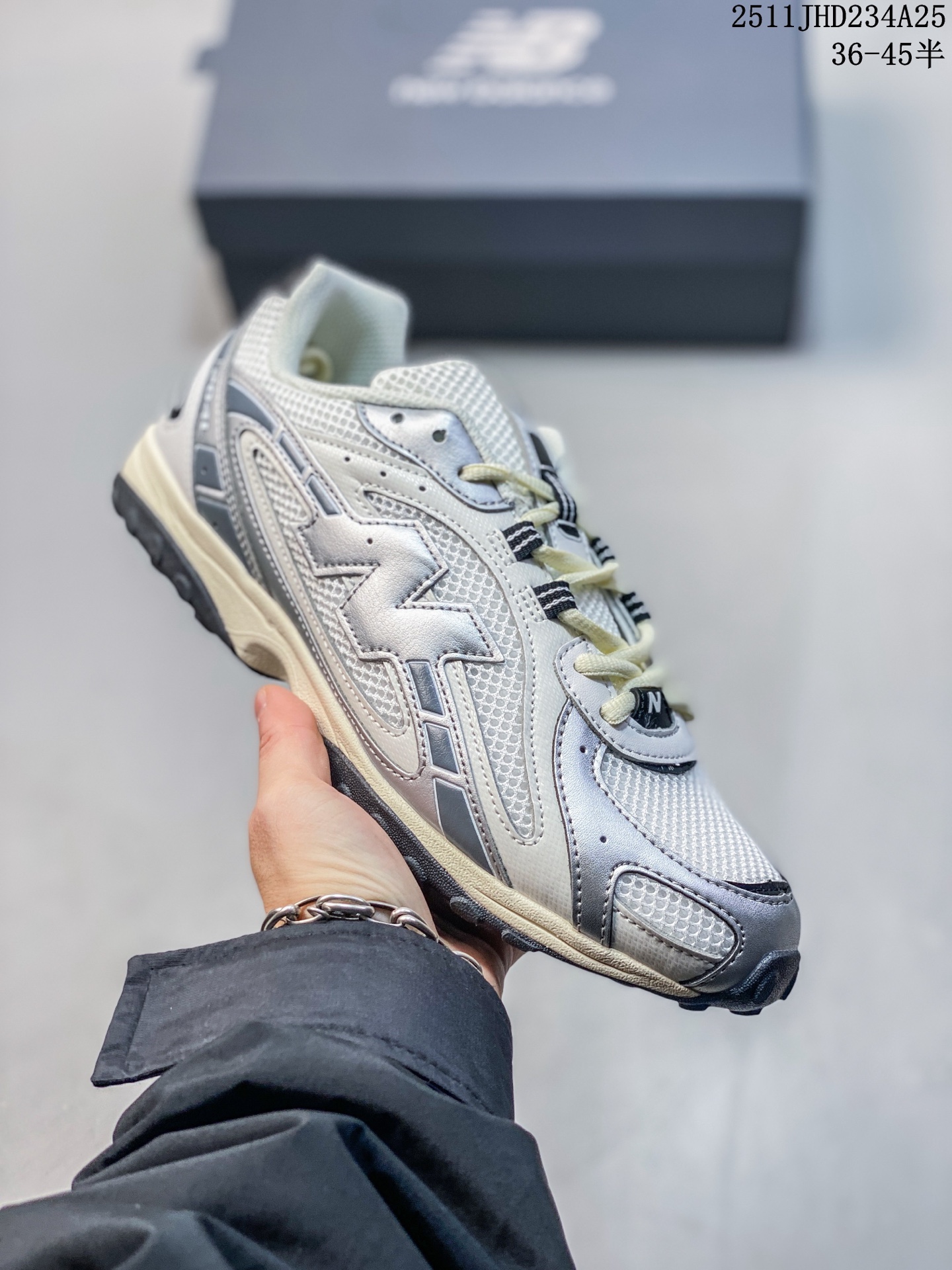 💰190
公司级✅New Balance 204L系列 新百伦 薄底鞋 薄底皮质鞋带德训系 减震耐磨包裹性支撑轻便 低帮 生活休闲鞋
货号:U204LMMA
尺码:36 37 37.5 38 38.5 39.5 40 40.5 41.5 42 42.5 43 44 45
ID:JED243-AJS
11JHD234A25