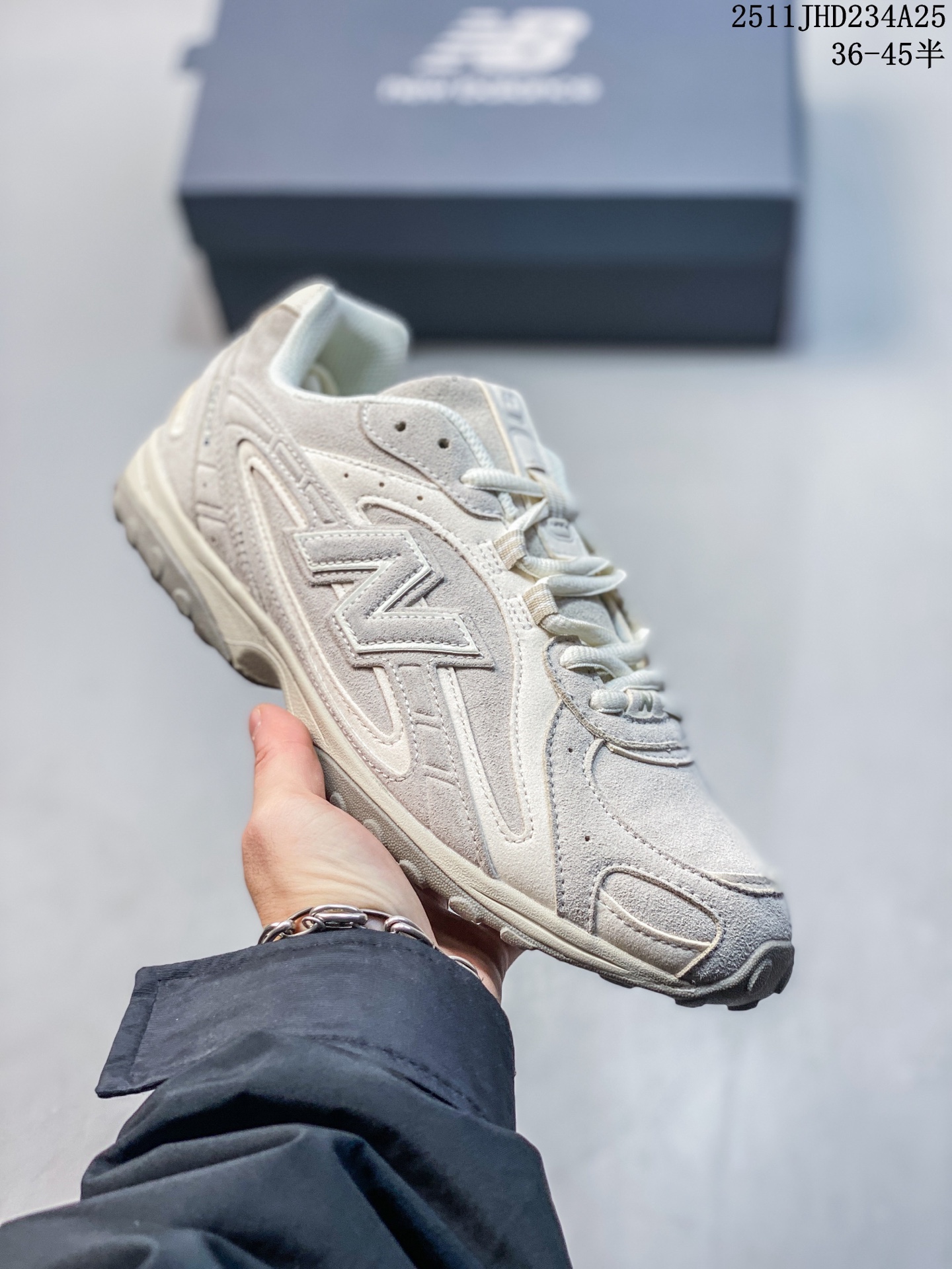 💰190
公司级✅New Balance 204L系列 新百伦 薄底鞋 薄底皮质鞋带德训系 减震耐磨包裹性支撑轻便 低帮 生活休闲鞋
货号:U204LMMA
尺码:36 37 37.5 38 38.5 39.5 40 40.5 41.5 42 42.5 43 44 45
ID:JED243-AJS
11JHD234A25