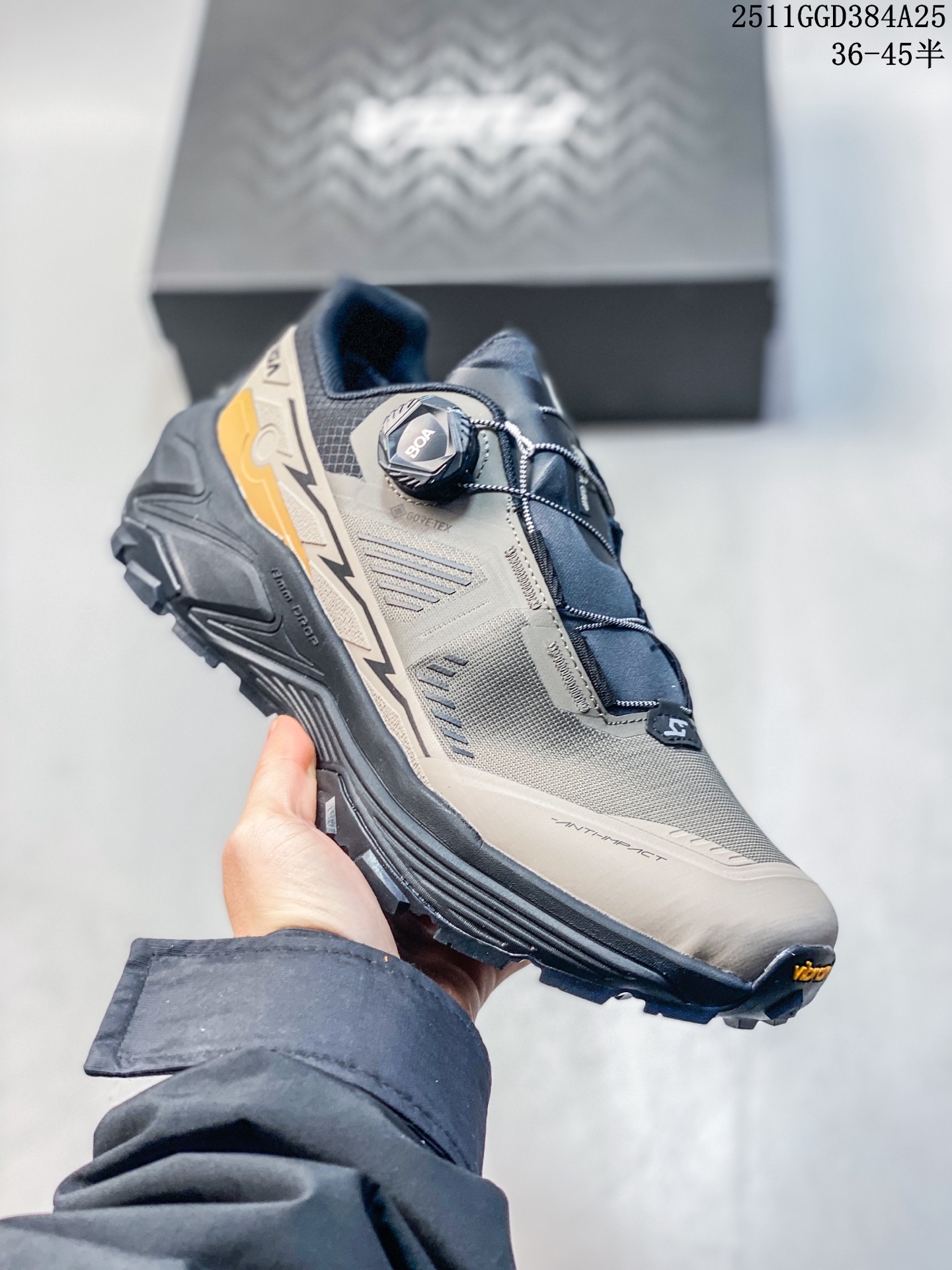 💰240
KAILAS FUGA EX3 GTX BOA 相思灰
凯乐石 大坡王徒步越野机能跑鞋
鞋面主体部分采用网状薄翼材质中底是大坡王最具特色的山形结构
鞋带采用 BOA 旋钮快速穿脱系统
Vibram Megagrip 延续大坡王超强抓地
多重元素组合而成的造型和颜色设计让整双鞋观感丰富而又统一
整双鞋的技术和材料应用使得科技感十足颜色和脚感适合各类场景和场所穿着!
尺码:36 36.5 37 38 38.5 39 40 40.5 41 42 42.5 43 44 44.5 45
11GGD384A25