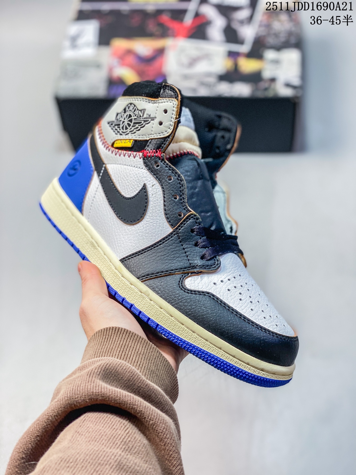 💰120
Aj1高邦UN36-45头层拼接放店110元 联名升级版 同价位最强性价比版本 升级大飞翼 头层拼接 附赠三幅鞋带 
11JDD1690A21