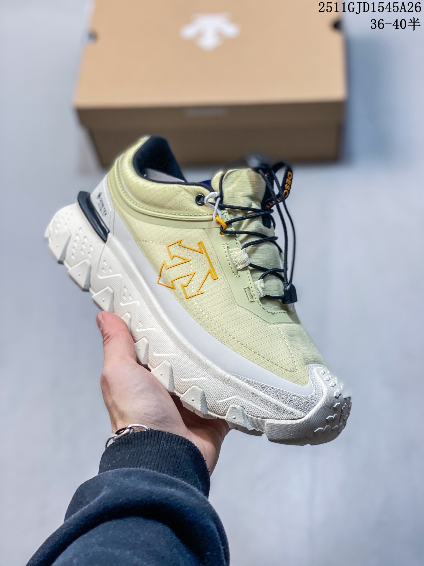 💰230
公司级✅迪桑特DESCENTE SKI STYLE系列 SNOW RIDE GTX舒适百搭 防滑耐磨低帮 生活休闲鞋
工程网布 夏日透气担当 轻质中底 回弹舒适每一步 米其林外地 多场景抓地稳
货号:D5431SSN56
尺码:36 36.5 37.5 38 38.5 39 40
11GJD1545A26