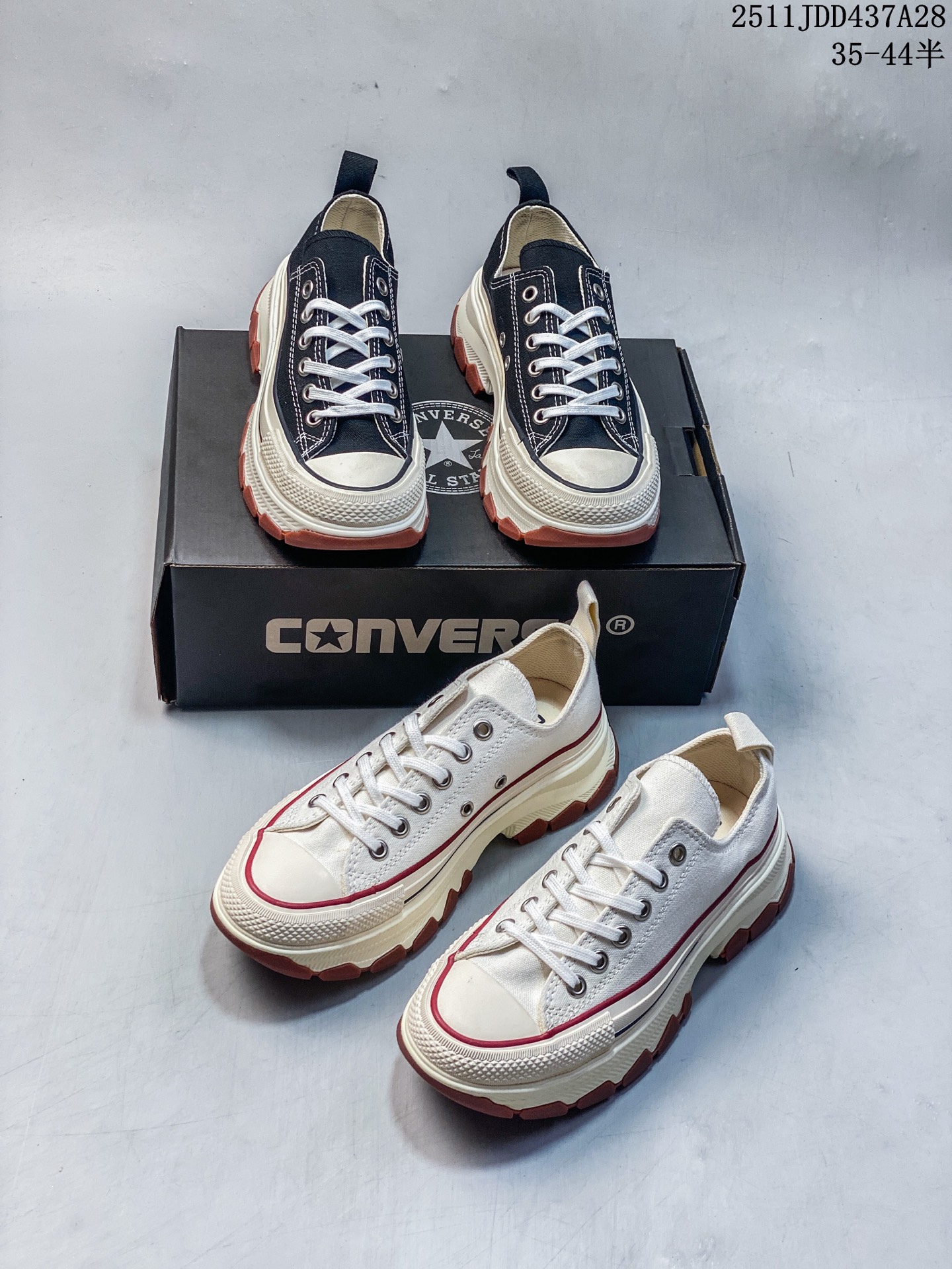 🈴️💰120
匡威100周年日本限定米白低帮厚底增高帆布鞋、小个子种草机上线✔️ 谁不买这双鞋我都会伤心的!💔 帆布竟然是软的、打破了匡威的磨脚诅咒。生胶色牛津底很有复古感而且穿上去不是硬底的、是有一点点软的没有想象中那么重
增高效果真是绝了💯 重点是它很显腿长高帮这次反而显腿细!
码数:35—44(36.5 37.5 39.5 41.5 42.5)
11JDD437A28