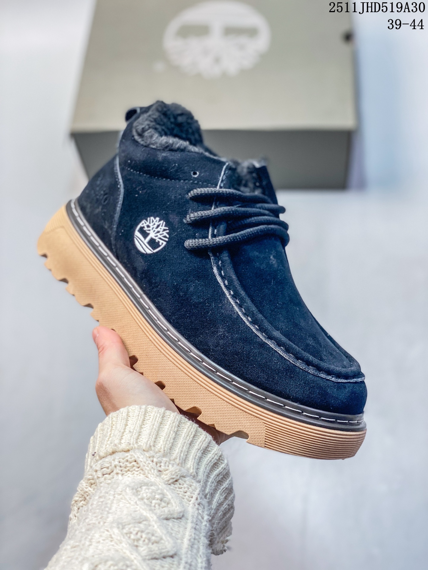 💰150
Timberland 天伯伦/添柏岚经典款 
25ss新款底帮 经典再造 全新升级 
广东大厂品质 原盒原包装 
面料采用意大利🇮🇹顶级磨砂牛皮 
搭配防臭防腐真皮乳胶鞋垫 
给您完美的穿着体验 质量考究耐穿
型男必备 专治不帅 
高品质脚感一流 独家供应 
11JHD519A30