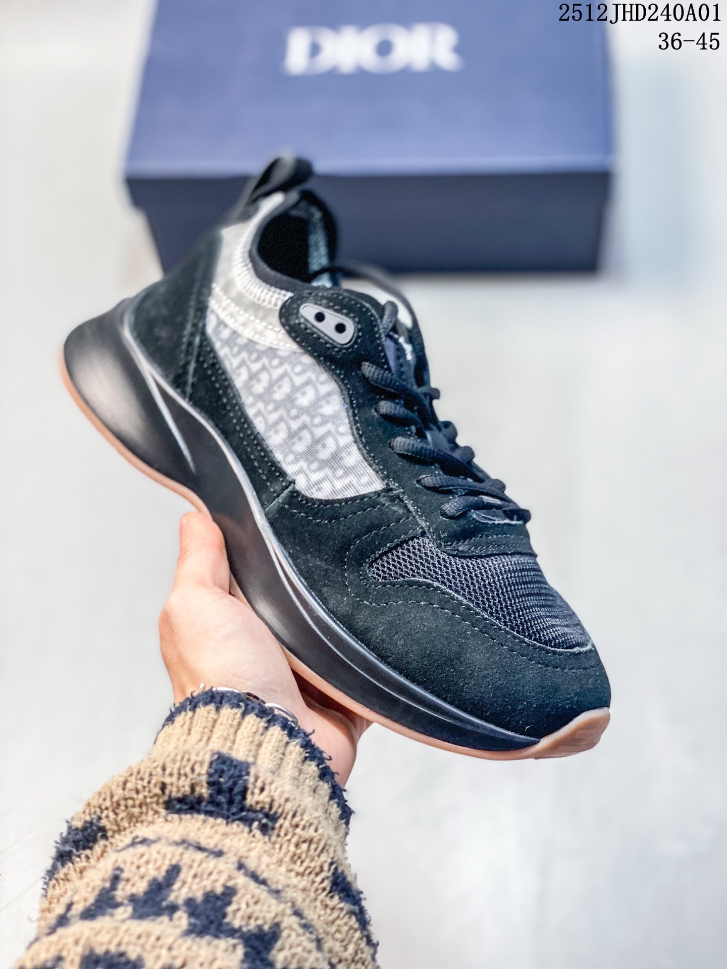 🈴️💰150
DIOR迪奥 B25 帆布皮革 绒面革 低帮 生活休闲鞋 男款
12JHD240A01