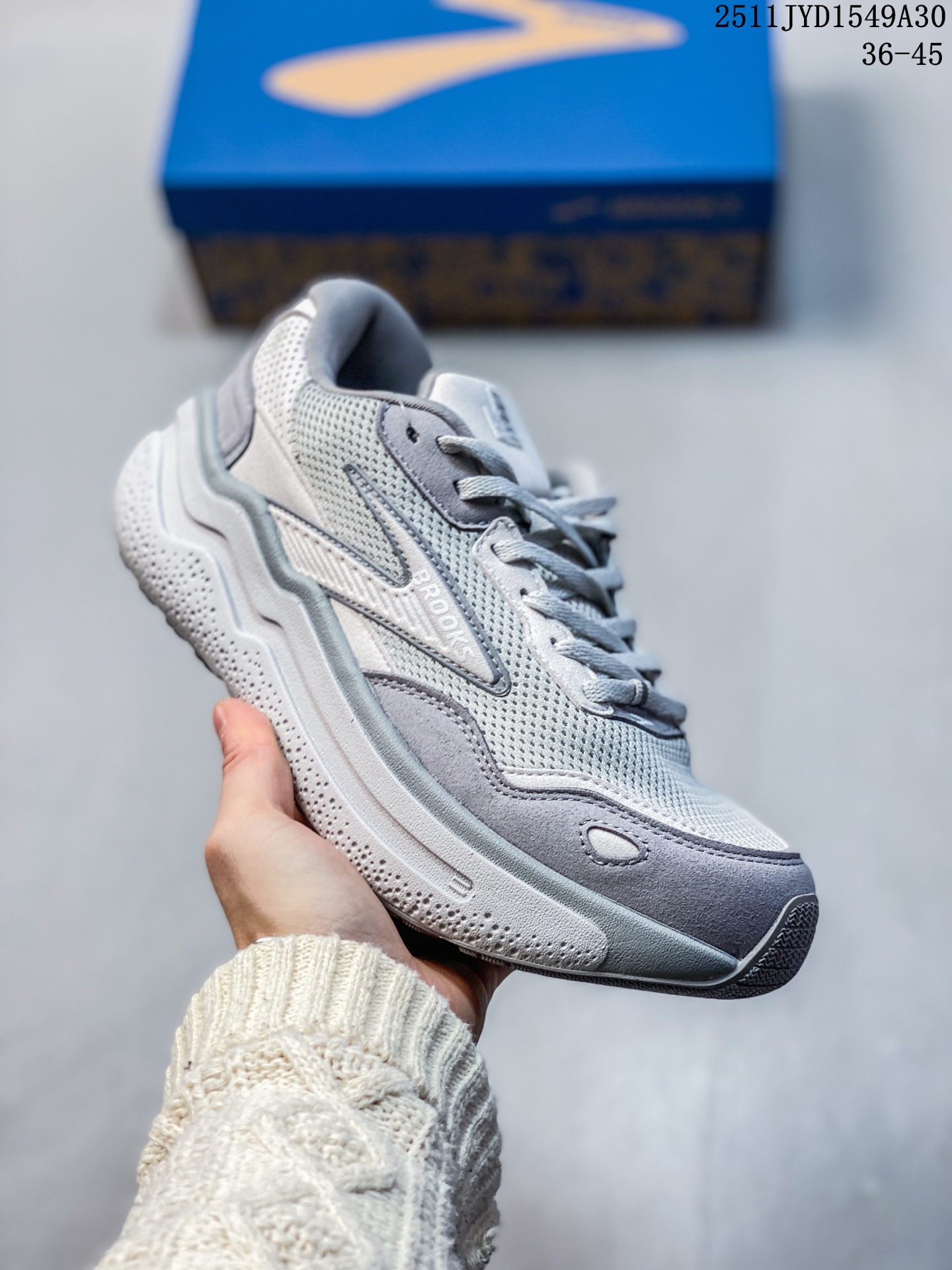 💰170
布鲁克斯 Brooks  GHST MAX SE 经典鞋款厚底增高运动鞋  113500ASOWE 36-45
11JYD1549A30