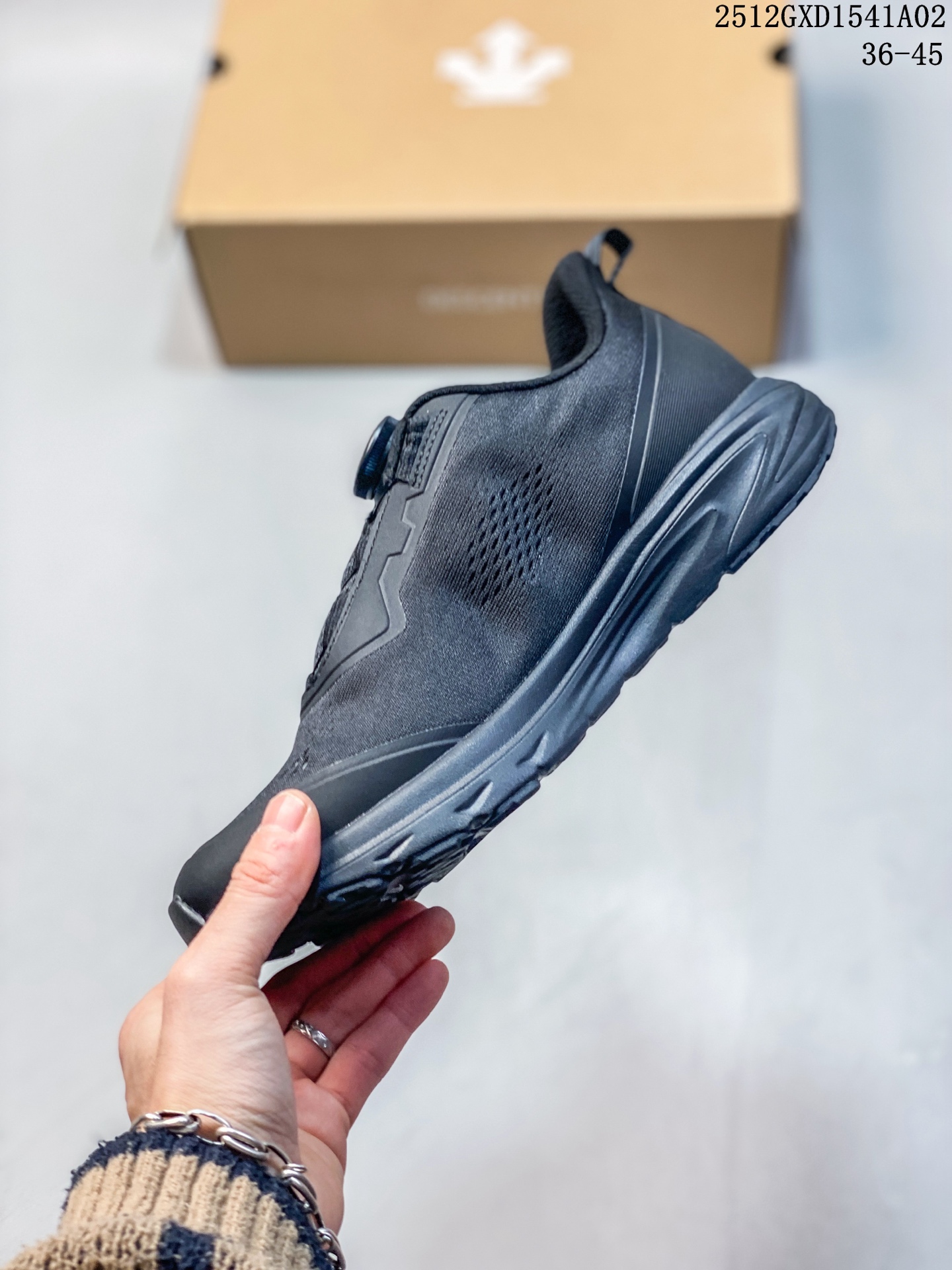 💰260
公司级✅迪桑特DESCENTE PRIMER GTX 都市通勤 GORE-TEX 时尚舒适 防滑耐磨 时尚休闲运动覆盖防水男子越野跑鞋
官方同步上架 适合技术路线单日徒步穿着受到长途野外跑步鞋的启发 适合在变化的地形上进行快速轻快的徒步旅行
穿着舒适而有支撑性 使您充满信心 该设计与脚部融为一体 可最大限度地减少摩擦
货号:D3432LCR23
尺码:36 36.5 37.5 38 38.5 39 40 40.5 41 42 42.5 43 44 45
12GXD1541A02