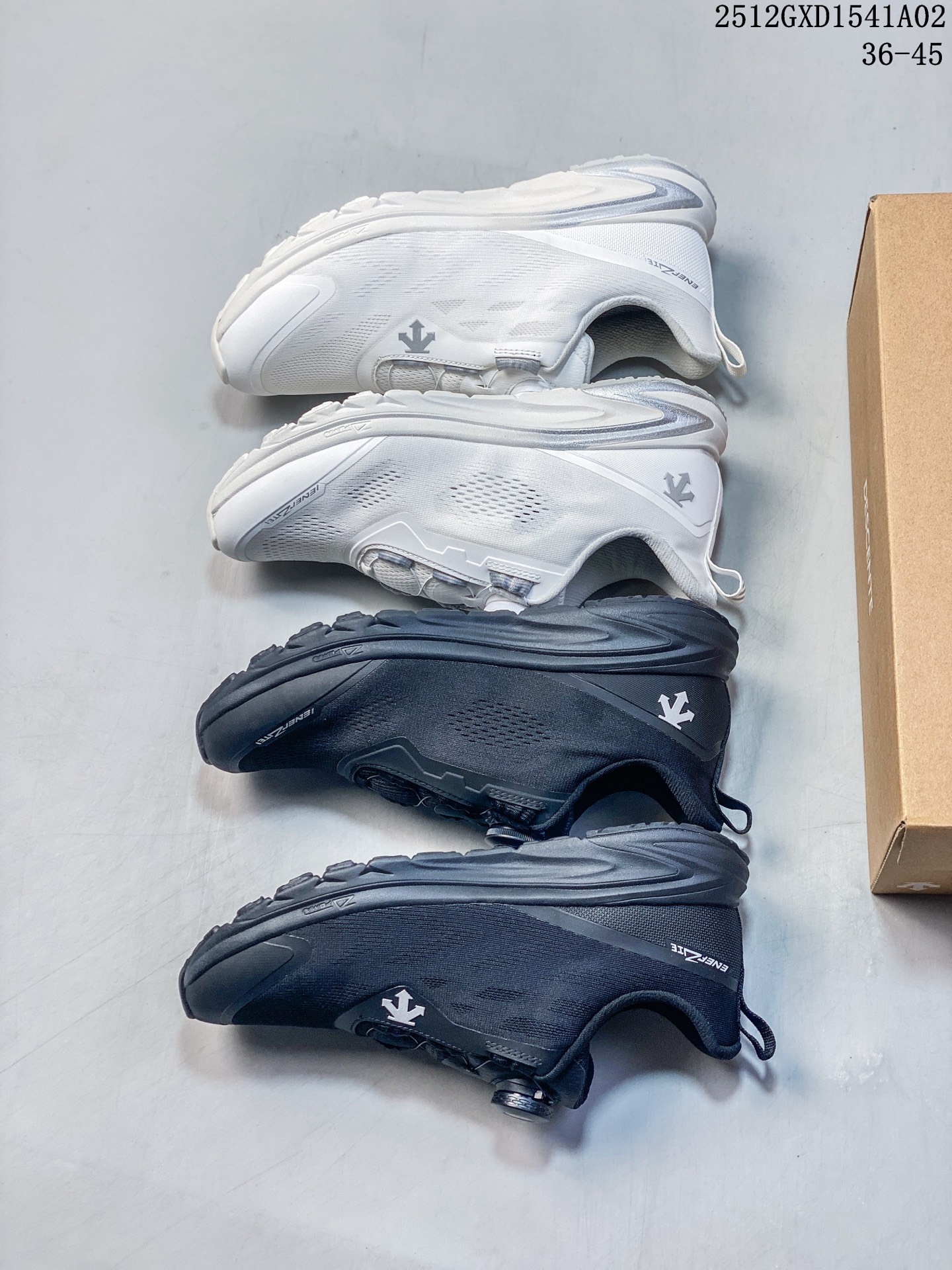 🈴️💰260
公司级✅迪桑特DESCENTE PRIMER GTX 都市通勤 GORE-TEX 时尚舒适 防滑耐磨 时尚休闲运动覆盖防水男子越野跑鞋 
官方同步上架 适合技术路线单日徒步穿着受到长途野外跑步鞋的启发 适合在变化的地形上进行快速轻快的徒步旅行 
穿着舒适而有支撑性 使您充满信心 该设计与脚部融为一体 可最大限度地减少摩擦
货号:D3432LCR23
尺码:36 36.5 37.5 38 38.5 39 40 40.5 41 42 42.5 43 44 45
12GXD1541A02