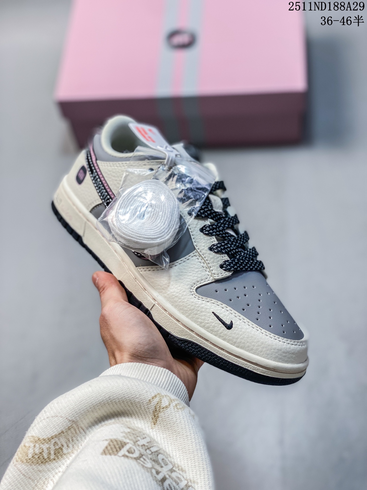 公司级NIke Air Force 1 '07 Low “米白灰黑红小米汽车涂鸦 XX3168-165”空军一号 低帮 运动鞋