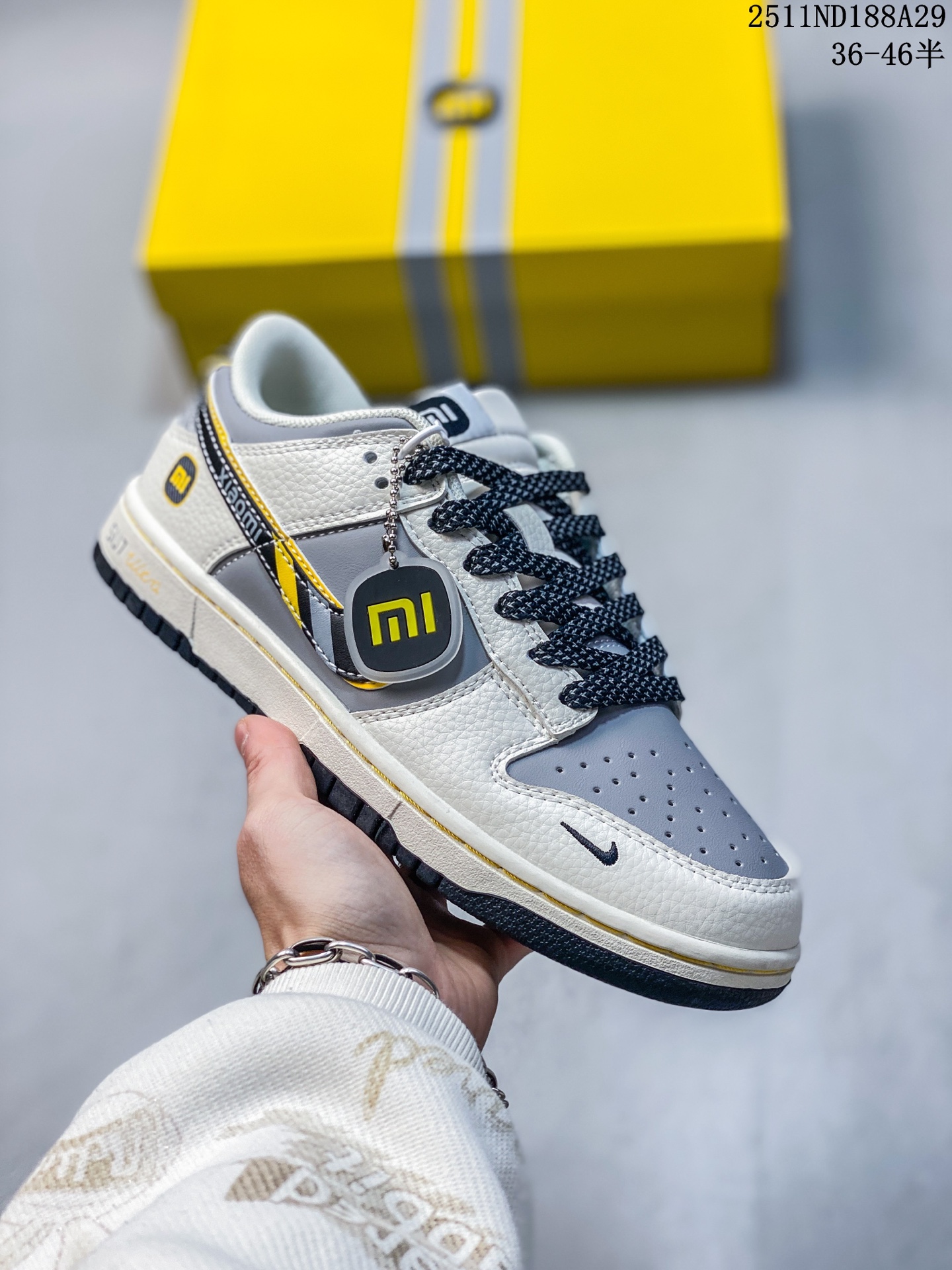 公司级NIke Air Force 1 '07 Low “米白灰黑红小米汽车涂鸦 XX3168-165”空军一号 低帮 运动鞋