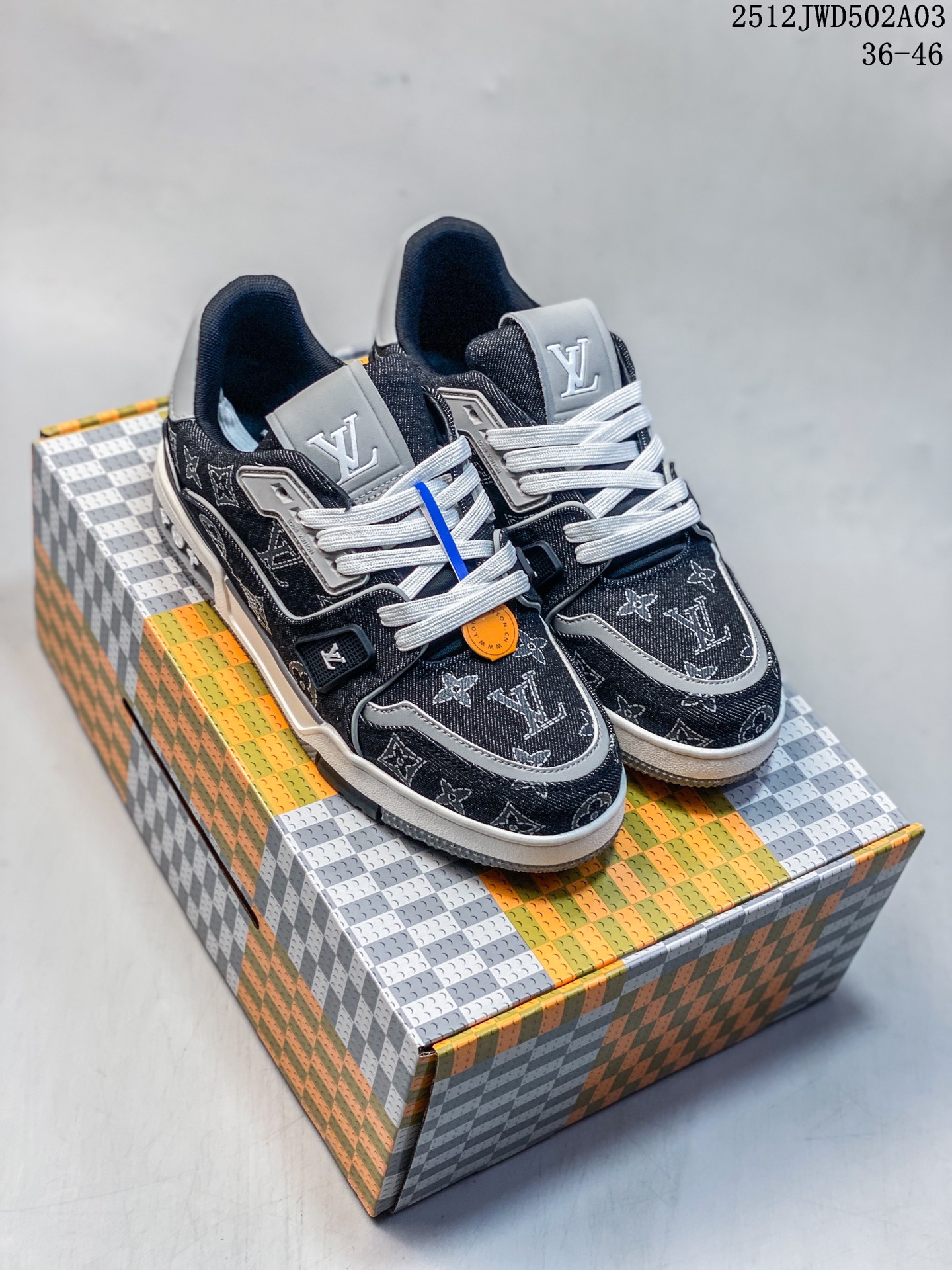 💰180
全新LV路易威登 LV ARCH LIGHT SNEAKER 休闲运动文化百搭篮球板鞋
12JWD502A03