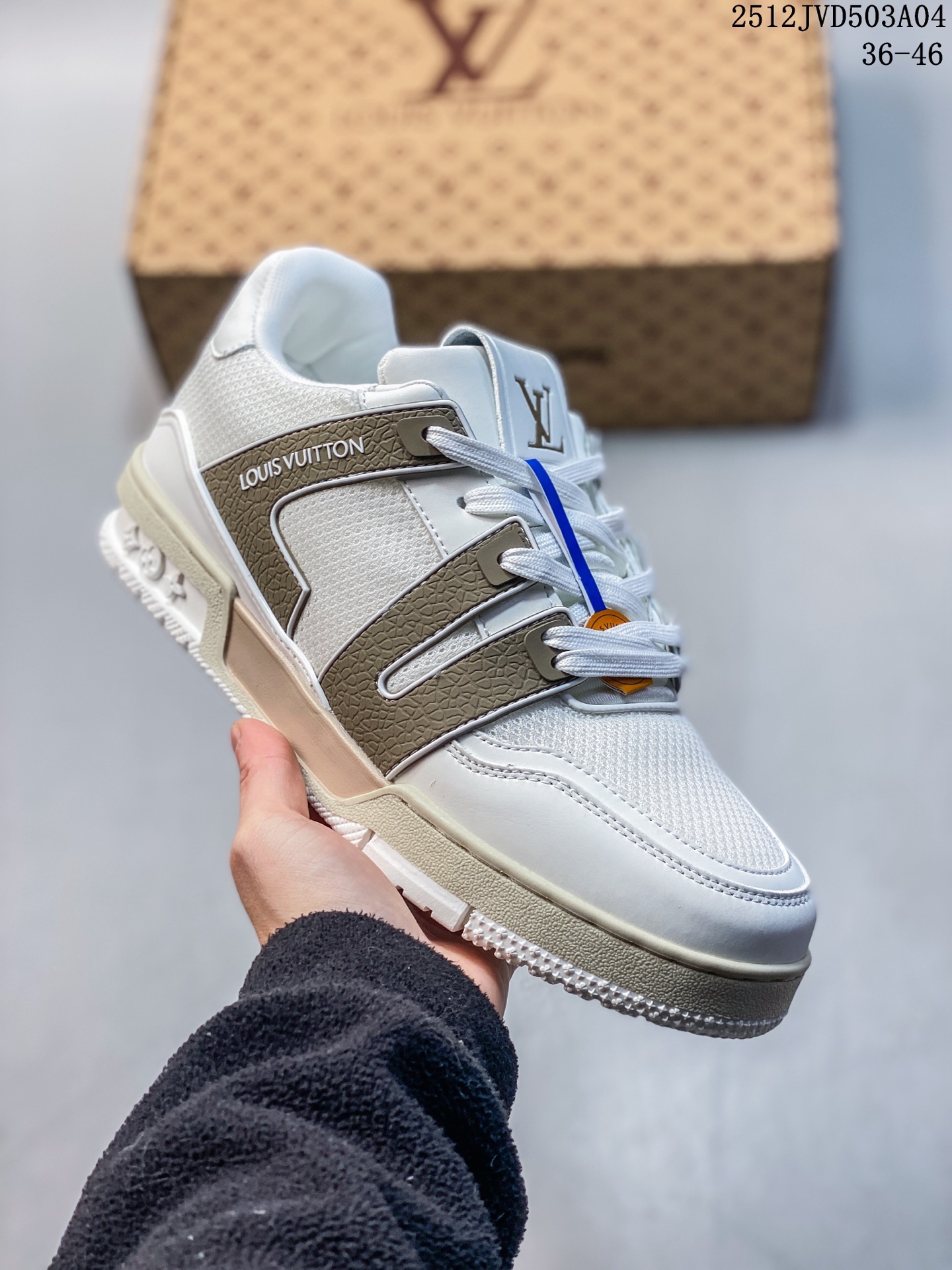 💰190
全新LV路易威登 LV ARCH LIGHT SNEAKER 休闲运动文化百搭篮球板鞋
12JVD503A04