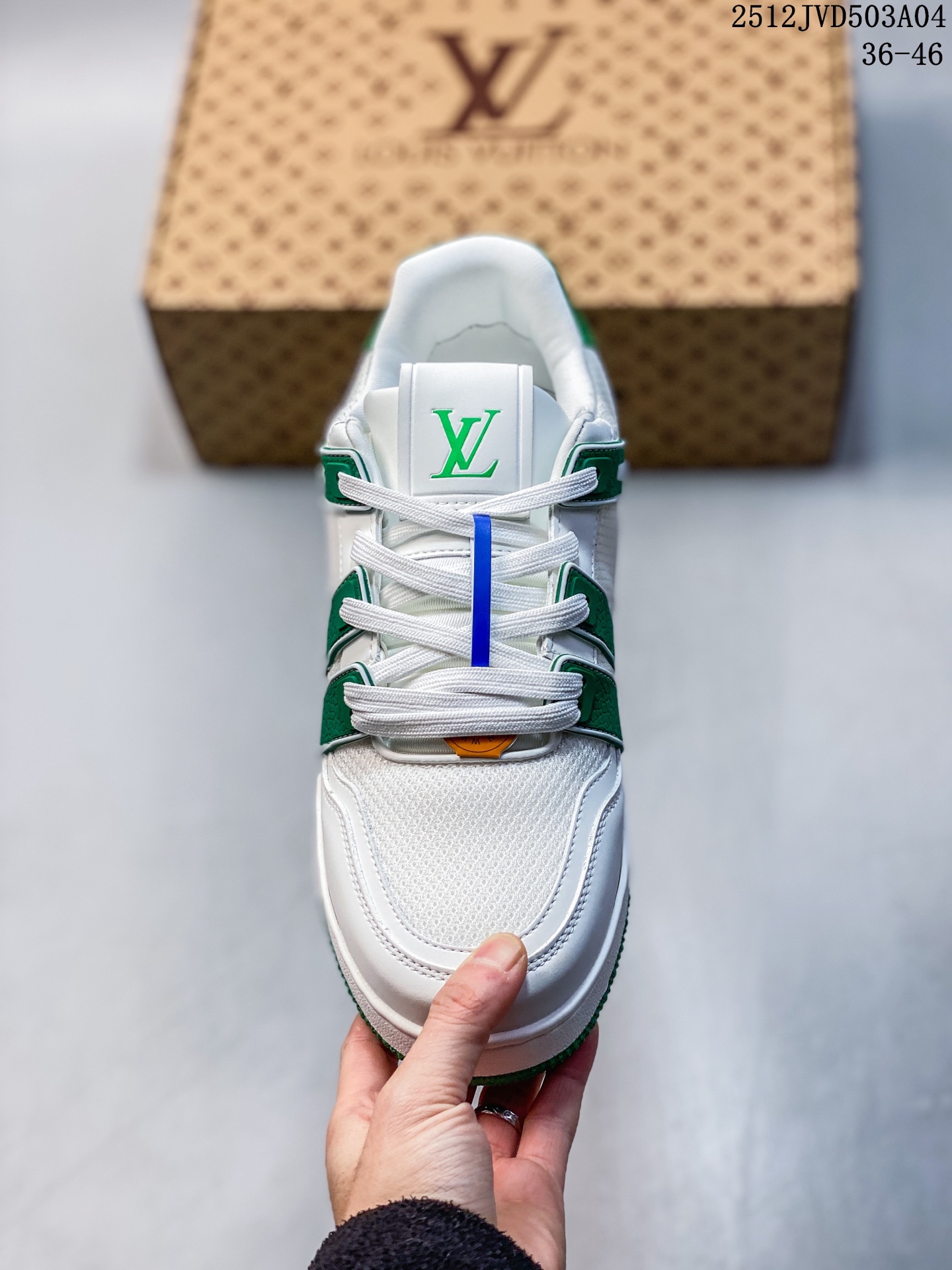 💰190
全新LV路易威登 LV ARCH LIGHT SNEAKER 休闲运动文化百搭篮球板鞋
12JVD503A04