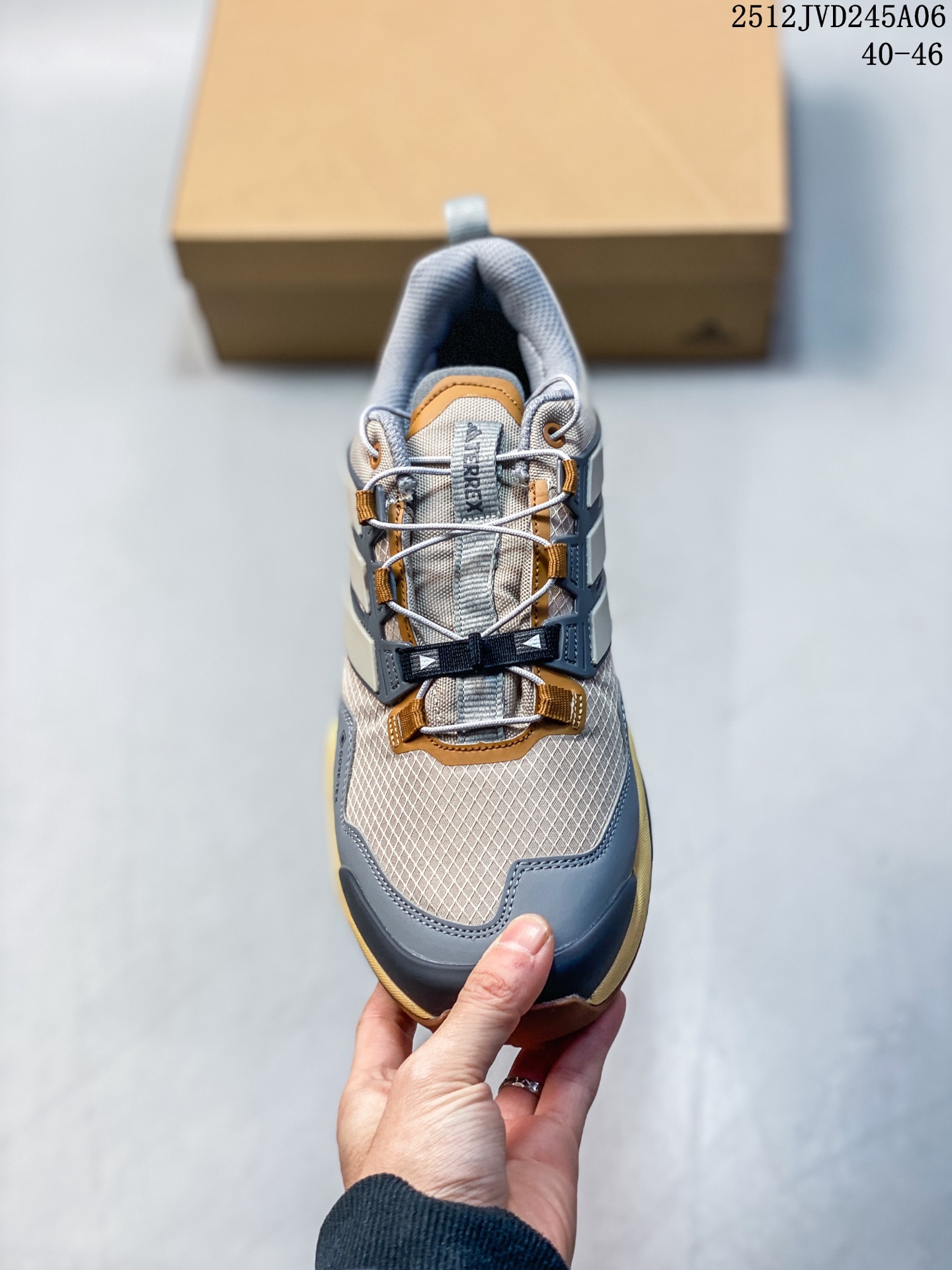 💰190
公司级✅Adidas TERREX FREEHIKER SL GTX 2025新款复古老爹跑鞋 耐磨轻便户外运动休闲鞋  
12JVD246A07