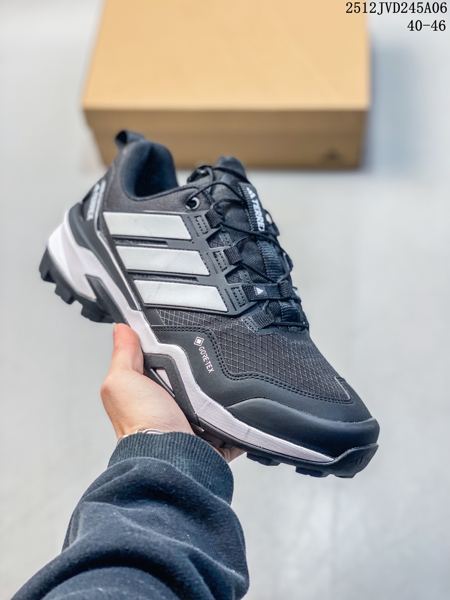🈴️💰190
公司级✅Adidas TERREX FREEHIKER SL GTX 2025新款复古老爹跑鞋 耐磨轻便户外运动休闲鞋  
12JVD246A07