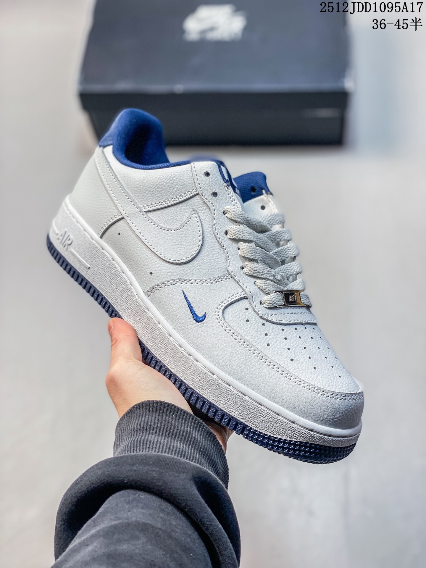 Nike Air Force1 07 low 小米supreme联名 定制空军 #原楦头原纸板 打造纯正空军版型 #专注外贸渠道 全掌内置蜂窝气垫 #原盒配件 原厂中底钢印、拉帮完美 货号:XX3168 165 HL141001215 B 12JDD1095A17