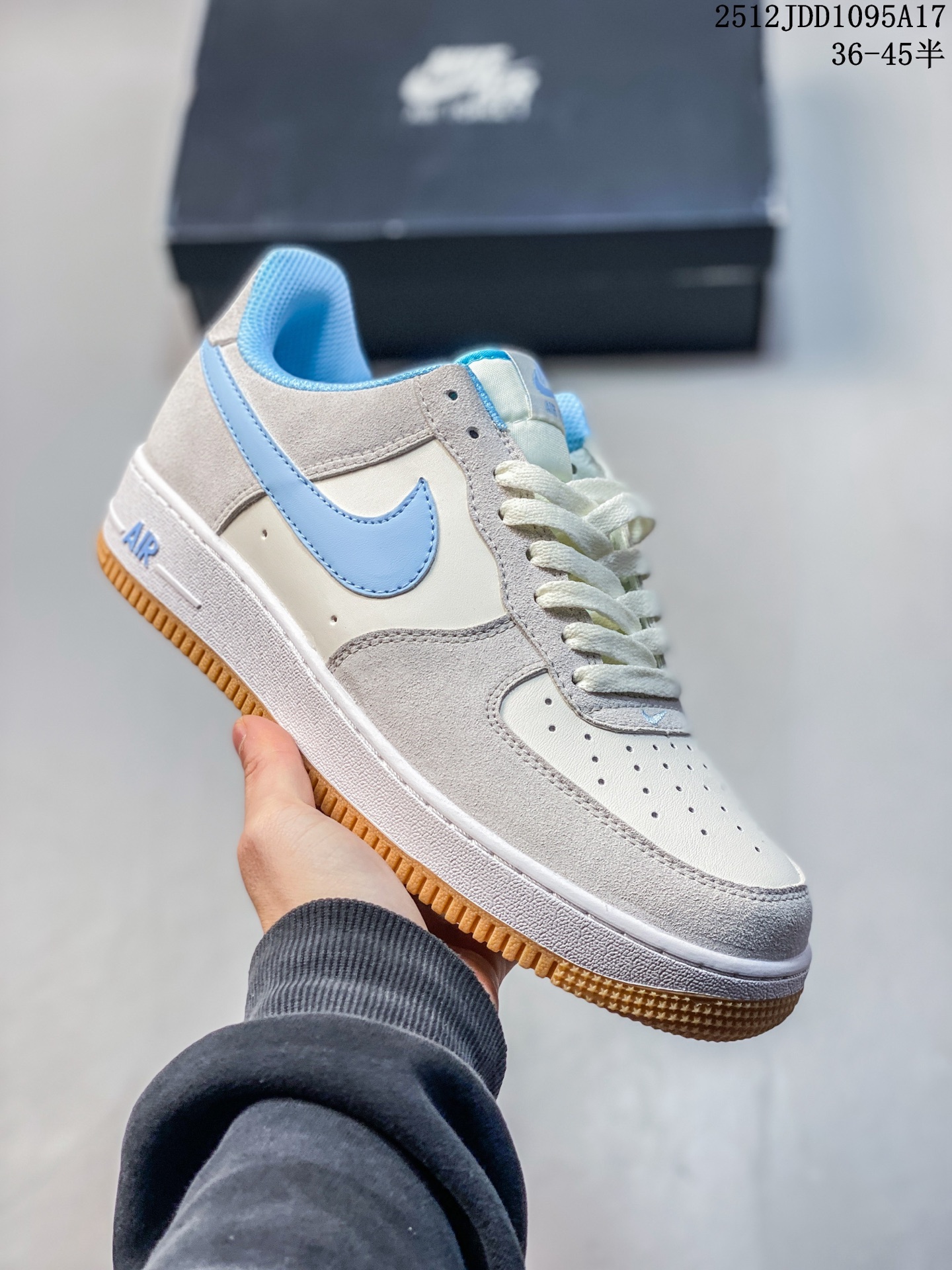 Nike Air Force1 07 low 小米supreme联名 定制空军 #原楦头原纸板 打造纯正空军版型 #专注外贸渠道 全掌内置蜂窝气垫 #原盒配件 原厂中底钢印、拉帮完美 货号:XX3168 165 HL141001215 B 12JDD1095A17