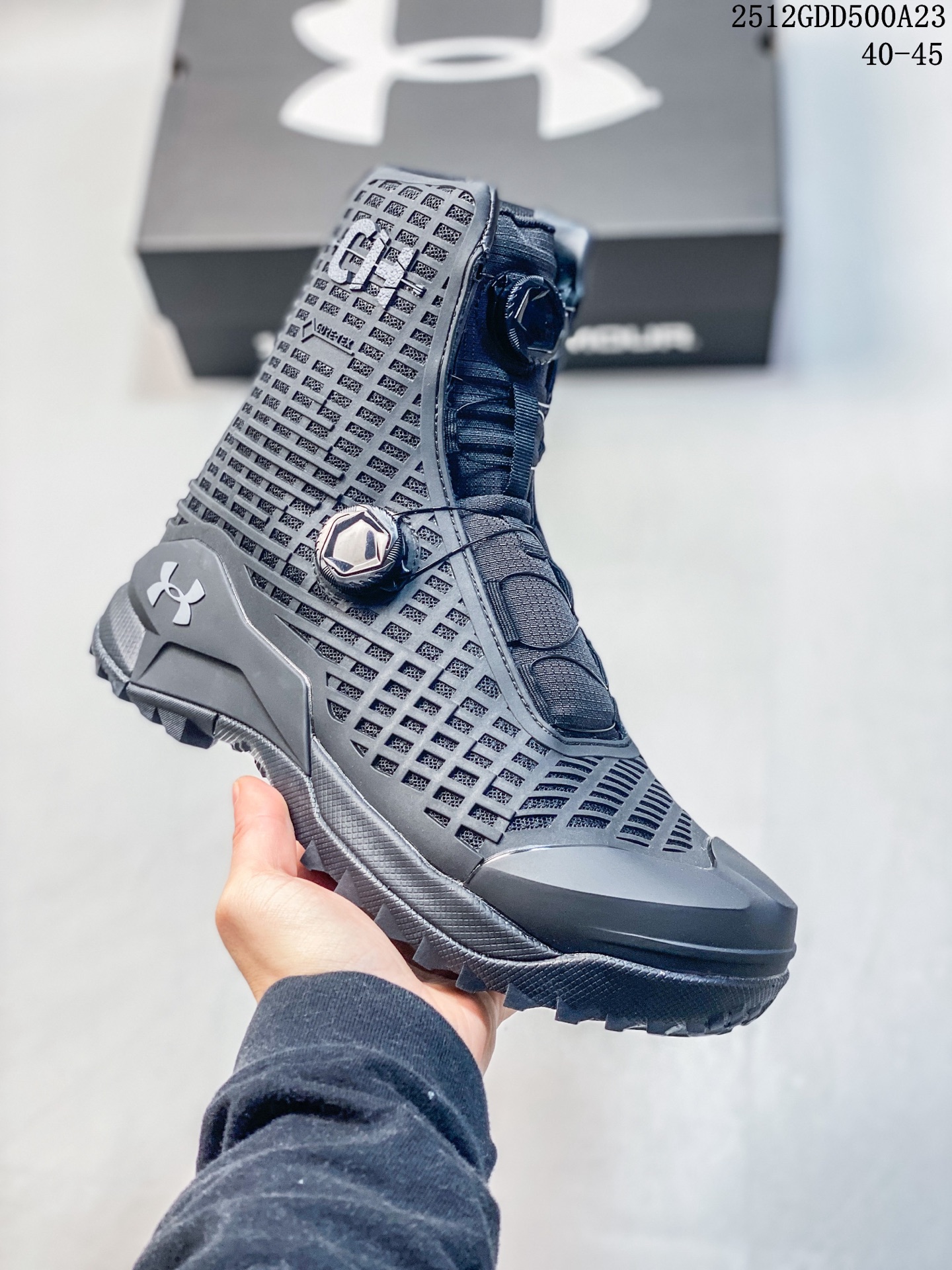 💰220
公司级✅Under Armour/CY安德玛 高帮登山鞋 码制采用网眼针织合成革与TPU嵌片搭配组合鞋面，搭载革新性UA Flow缓震科技大底安德玛 UAHOVR CG REACTOR CT
12GDD500A23