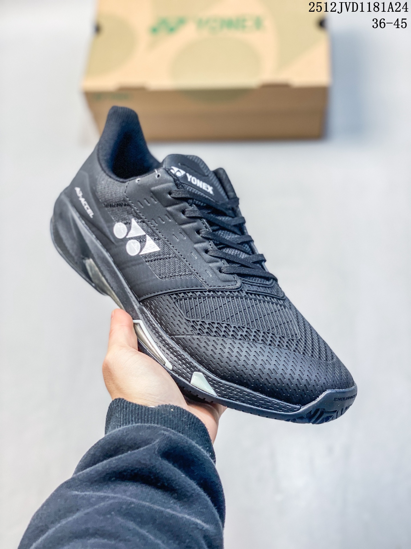 💰190
公司级✅YONEX尤尼克斯网球鞋男女专业比赛训练鞋轻量耐磨运动鞋
弯曲+加长TPU翅片提升变向速度ACCEL BOOSTER的中心部分为外转力提强度，并具有灵活性，通过控制足部的弯折情况、来提升变向速度
动力垫科技轻质、不易疲劳，动力垫是YONEX独家开发的轻量吸震材料，落地时能有效缓解冲击，将其能量转换为下一步的动力
货号:SHTAAMA
尺码:36 36.5 37.5 38 38.5 39 40 40.5 41 42 42.5 43 44 45
12JVD1181A24