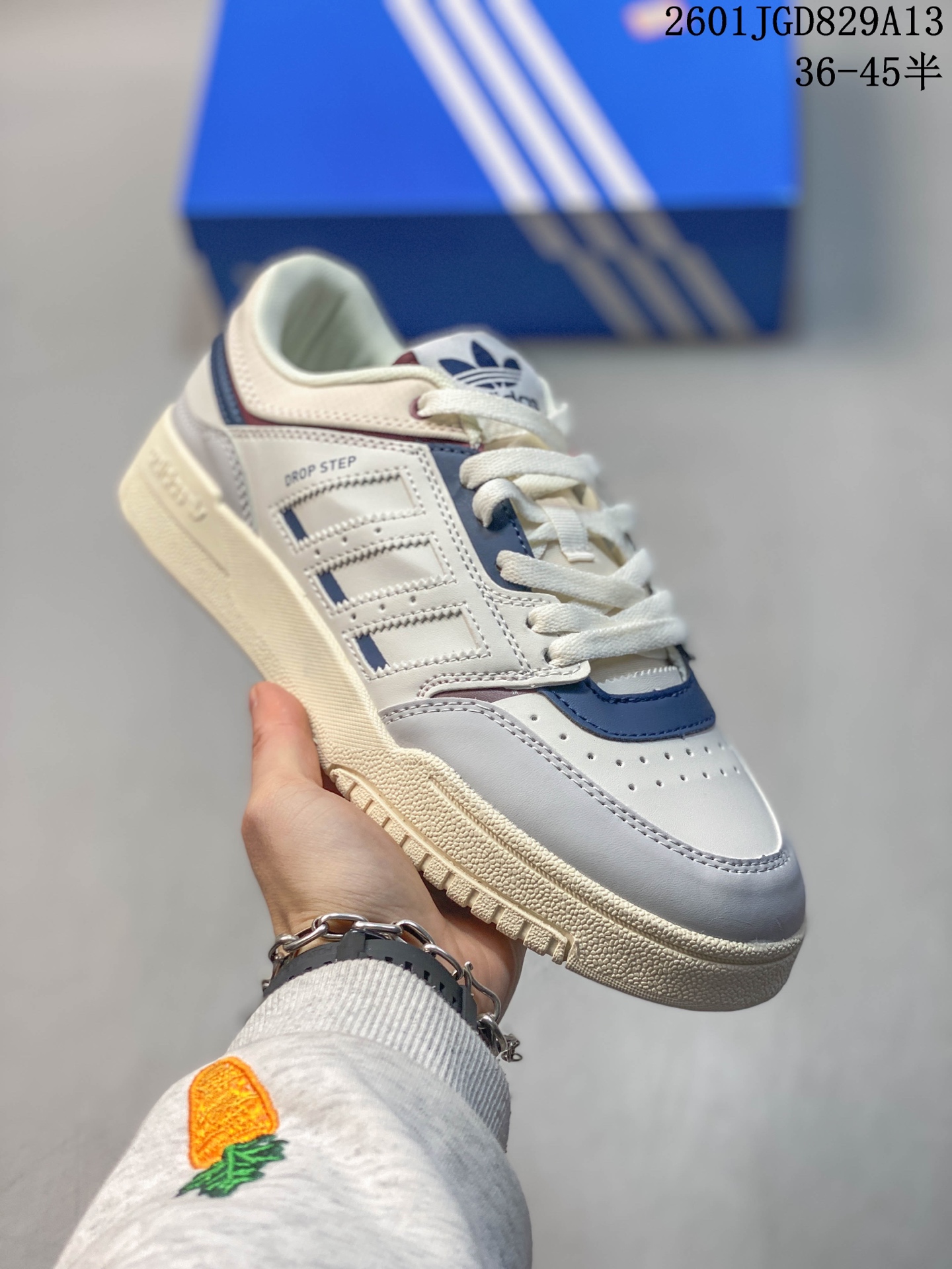 💰140
Adidas/阿迪达斯官方正品三叶草 RIVALRY 男女经典休闲板鞋GV9294
01JGD829A13