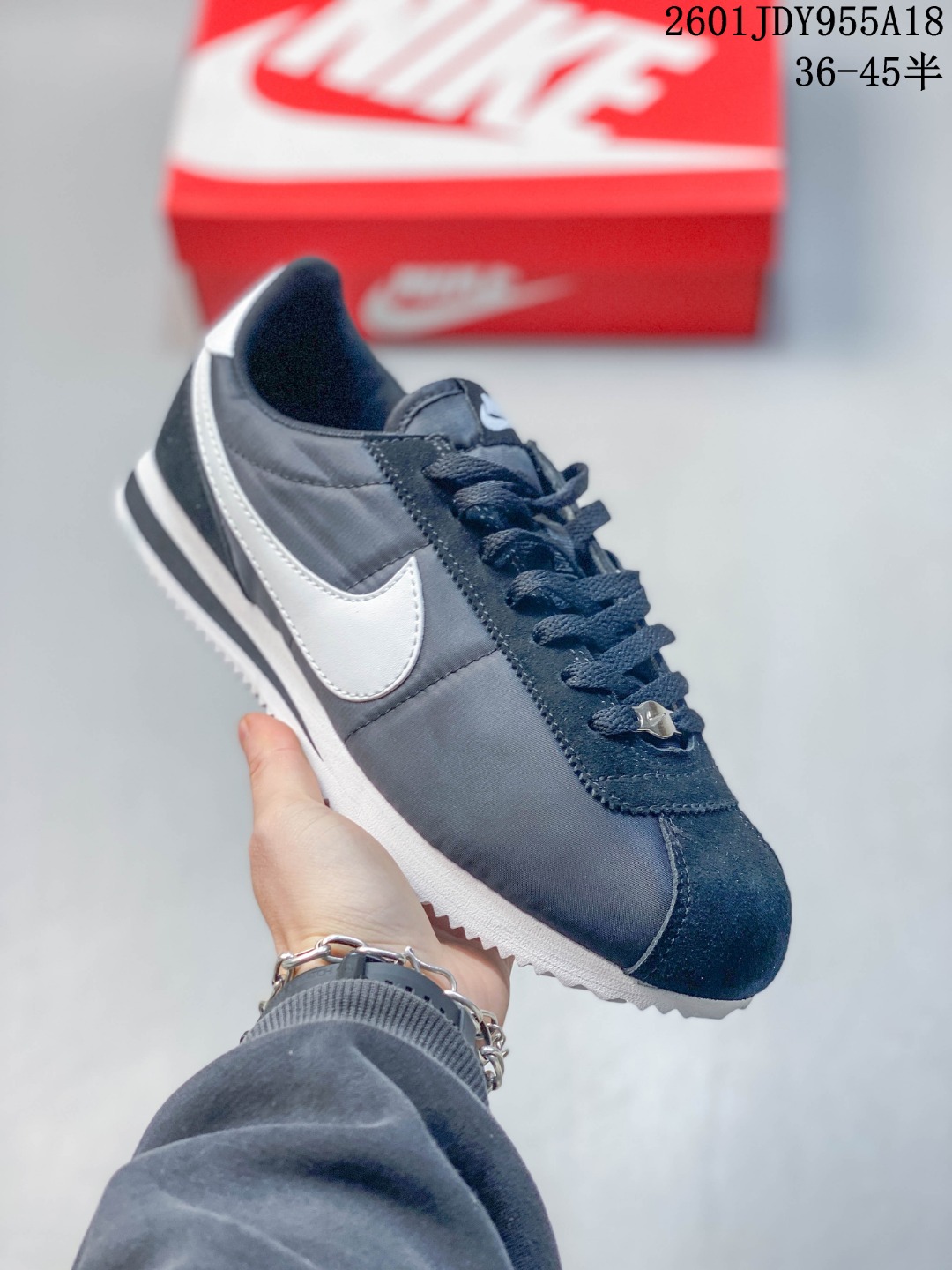 💰125
真标✅Nike Classic Cortez 耐克 经典轻便舒适 阿甘鞋休闲跑步鞋运动鞋 
纯粹而执着的精神 使得Cortez种在了一代人的心里 无论是否喜欢它复古的鞋型
货号:DZ2795-601
尺码:36 36.5 37.5 38 38.5 39 40 40.5 41 42 42.5 43 44 45
ID:D77190118
01JDY955A18