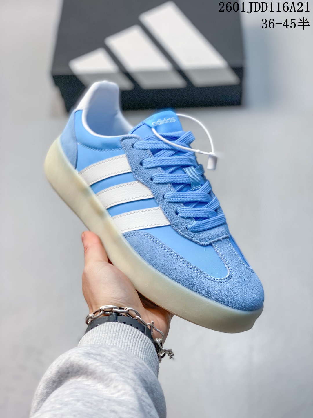 💰120
✅Adidas/阿迪达斯 男女鞋真标半码制，采用翻毛皮组合牛津布鞋面材质，外置RB耐磨橡胶外底❗阿迪达斯Adidas Barreda Decode  Low 巴列达解密系列低帮复古德训风系带百搭休闲运动T字头板鞋 JI2315

类型：男女鞋
码数：36 36.5 37 38 38.5 39 40 40.5 41 42 42.5 43 44 45
编码：329JDD0122
01JDD116A21