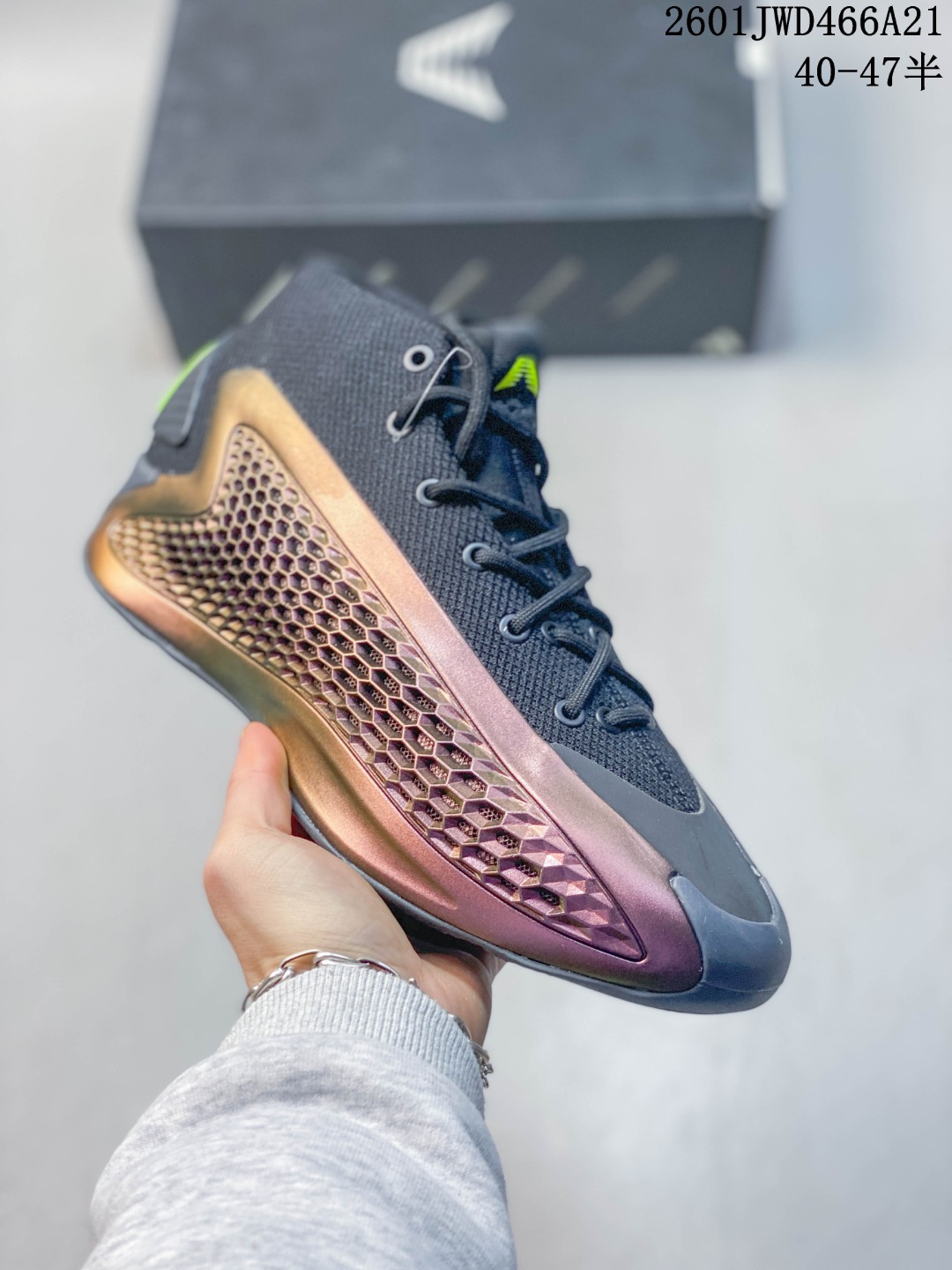 💰180
阿迪达斯Adidas A.E. 1’华子一代’圆头舒适 减震防滑耐磨透气 中帮 篮球鞋
货号:IF1859
尺码:40 40.5 41 42 42.5 43 44 45 46 47
01JWD466A21