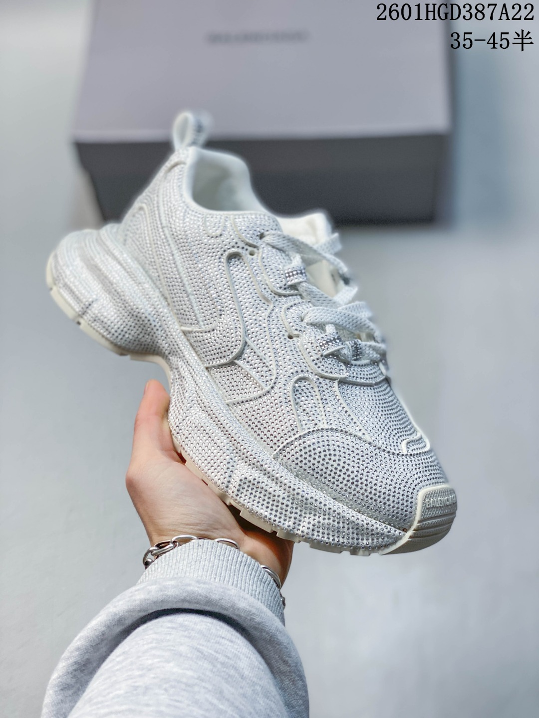 _dom9svOIJ105E2xpnUcz-BU4sUc26yCMBL9n7DA