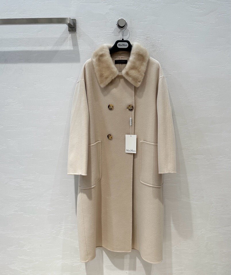 Max Mara 2023秋冬新品发布采用进口水貂领制作的一款羊绒大衣、高端大气奢华，三色码数：SML B0zddllA00yjblw0