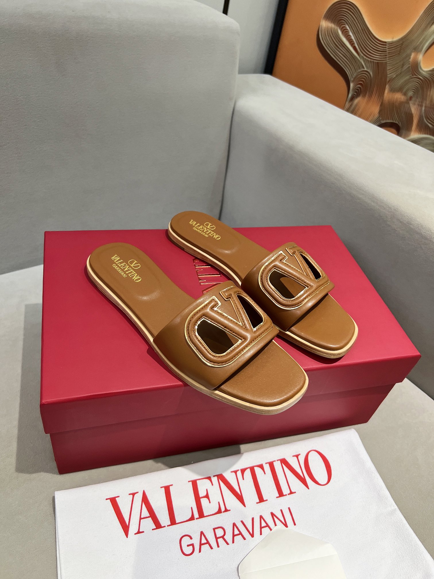 Valentino Am besten
 Schuhe Badelatschen Offene Arbeiten Echtleder Schaffell Frühling/Sommer Kollektion