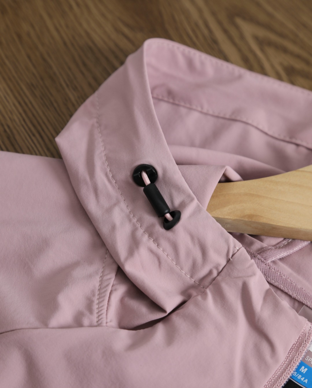 Chaqueta Ligera con Capucha Descente para Mujer, Protección Solar y Secado Rápido 12 o 1ipcalvav1na2gcbhetlbh1lnn5