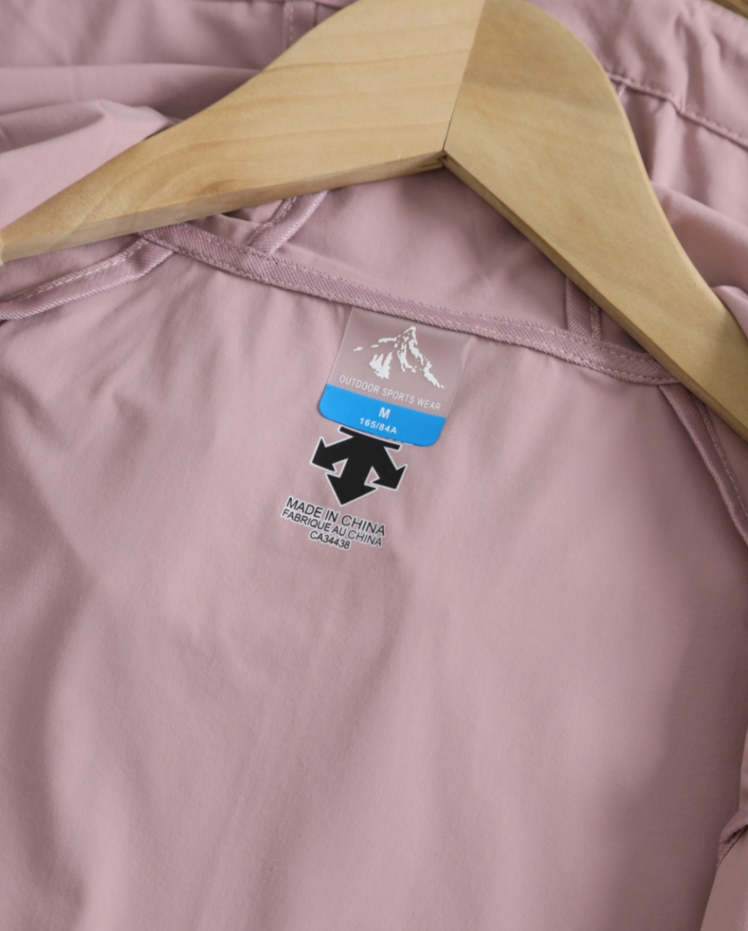 Chaqueta Ligera con Capucha Descente para Mujer, Protección Solar y Secado Rápido 16 o 1ipcalvb05631uhge8jh6r1ibb