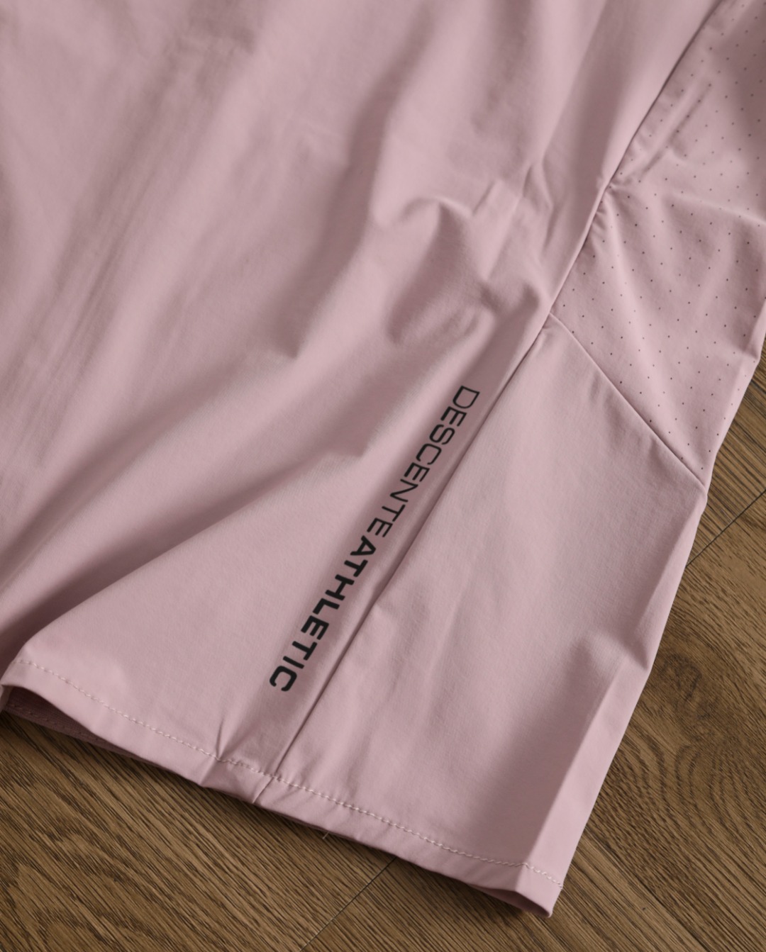 Chaqueta Ligera con Capucha Descente para Mujer, Protección Solar y Secado Rápido 18 o 1ipcalvb0hj51uoh1snr1dfgqq1d