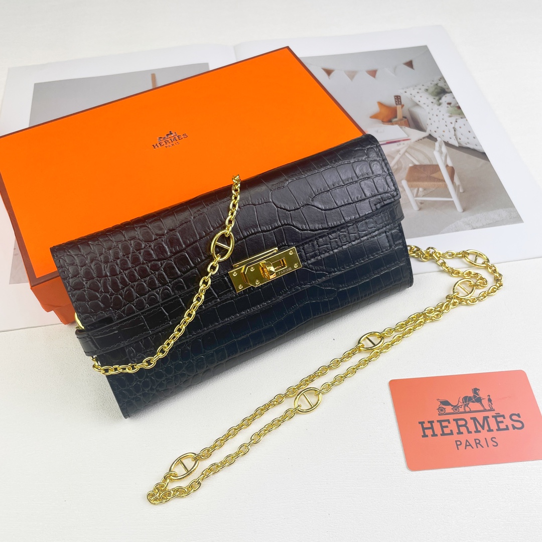 HERMES  kelly bag 猪鼻子链
💋材质进口牛皮
💋尺寸：20cm*11cm
💋型号361-