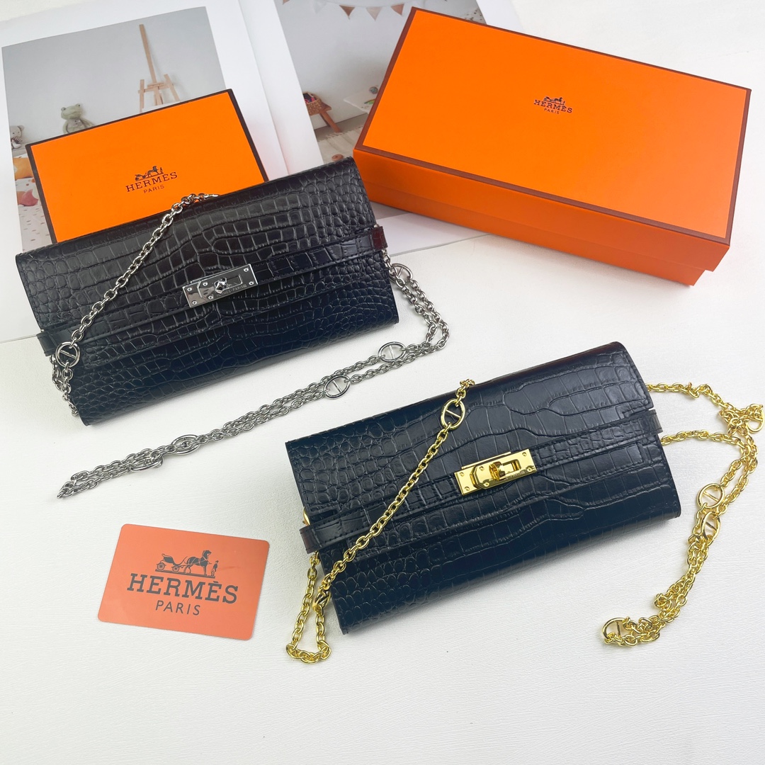 HERMES  kelly bag 猪鼻子链
💋材质进口牛皮
💋尺寸：20cm*11cm
💋型号361-