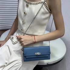 HERMES kelly bag 💋材质:进口empson 牛皮💋尺寸:20cm*11cm*3cm💋型 HERMES kelly bag 💋材质:进口empson 牛皮💋尺寸:20cm*11cm*3cm💋型