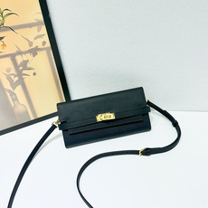 HERMES kelly bag 💋材质:进口empson 牛皮💋尺寸:20cm*11cm*3cm💋型 HERMES kelly bag 💋材质:进口empson 牛皮💋尺寸:20cm*11cm*3cm💋型