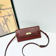 HERMES kelly bag 💋材质:进口empson 牛皮💋尺寸:20cm*11cm*3cm💋型 HERMES kelly bag 💋材质:进口empson 牛皮💋尺寸:20cm*11cm*3cm💋型