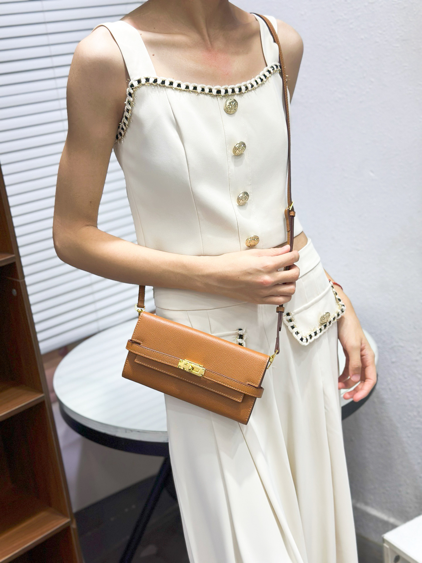 HERMES  kelly bag 💋材质:进口empson 牛皮💋尺寸：20cm*11cm*3cm💋型