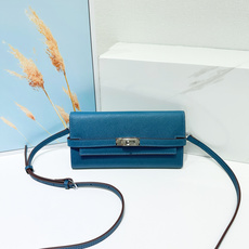 HERMES kelly bag 💋材质:进口empson 牛皮💋尺寸:20cm*11cm*3cm💋型 HERMES kelly bag 💋材质:进口empson 牛皮💋尺寸:20cm*11cm*3cm💋型