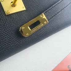 HERMES kelly bag 💋材质:进口empson 牛皮💋尺寸:20cm*11cm*3cm💋型 HERMES kelly bag 💋材质:进口empson 牛皮💋尺寸:20cm*11cm*3cm💋型